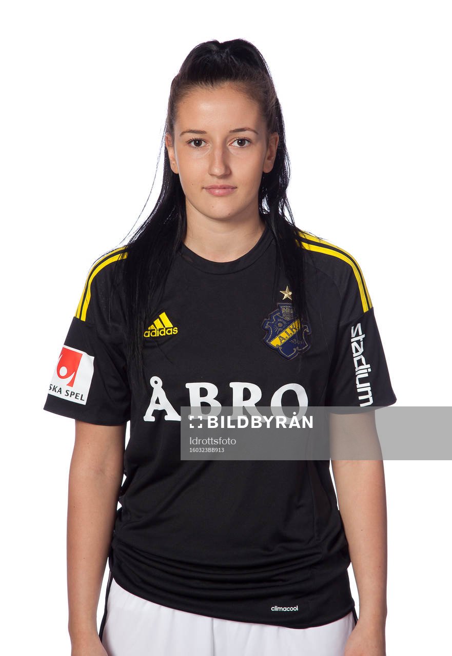 Daniella Novakovic
