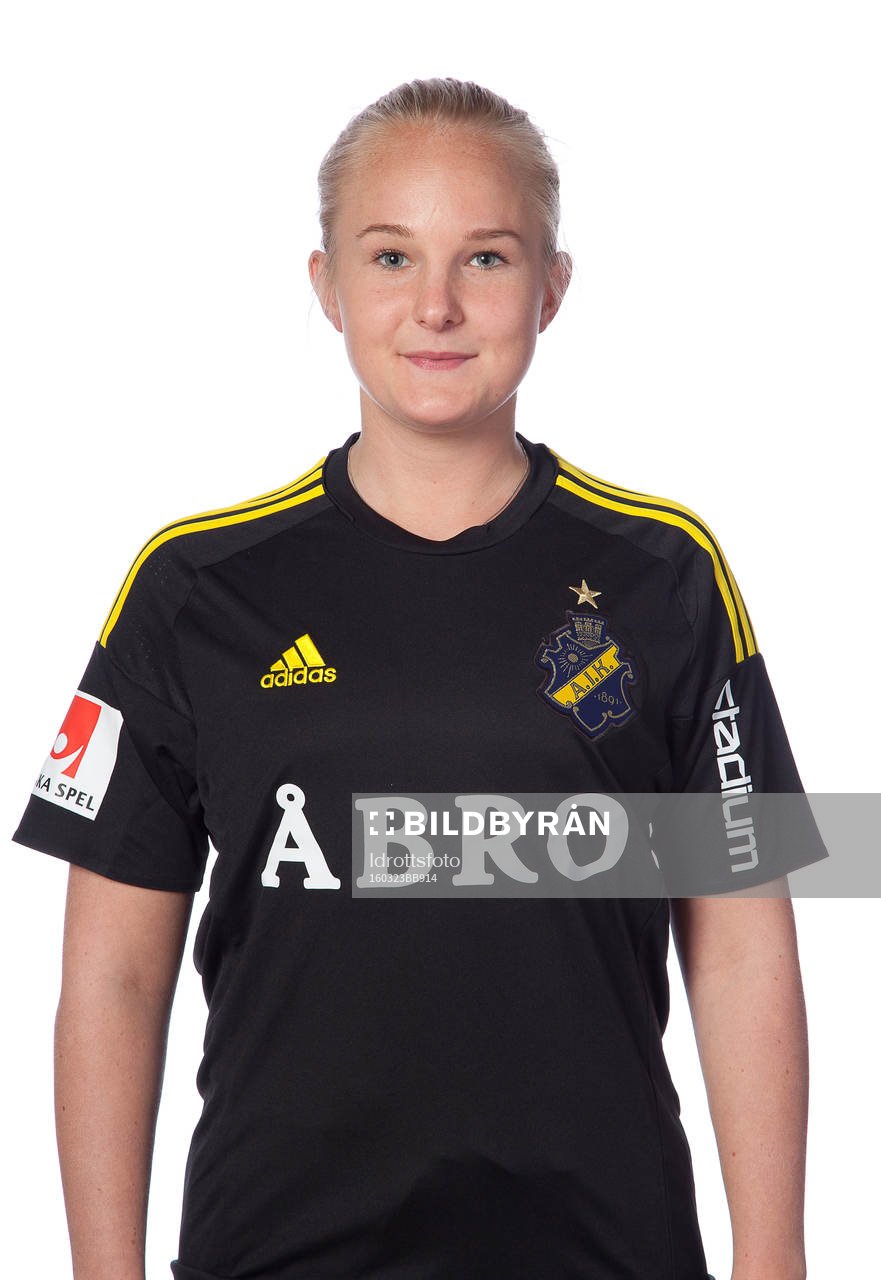 Linda Augustsson poserar för ett porträtt den 23 mars 2016 i Stockholm.