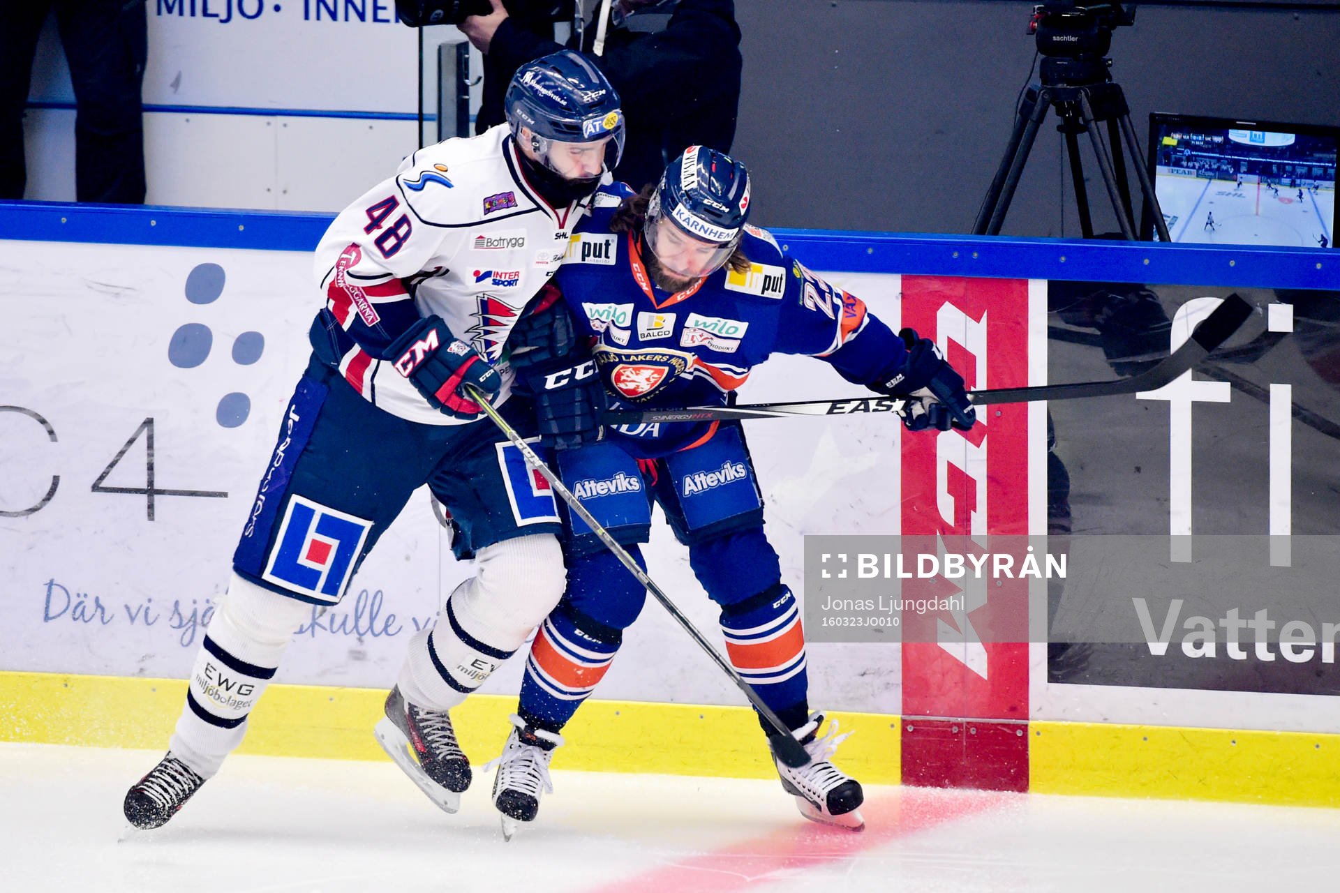 Linköpings Daniel Rahimi och Växjös Ville Leino