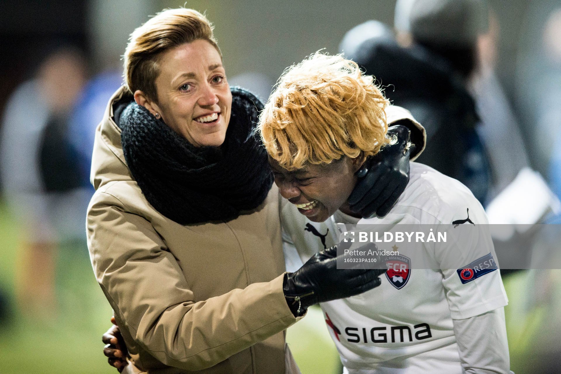 Rosengårds sportchef Therese Sjögran kramar om Gaëlle