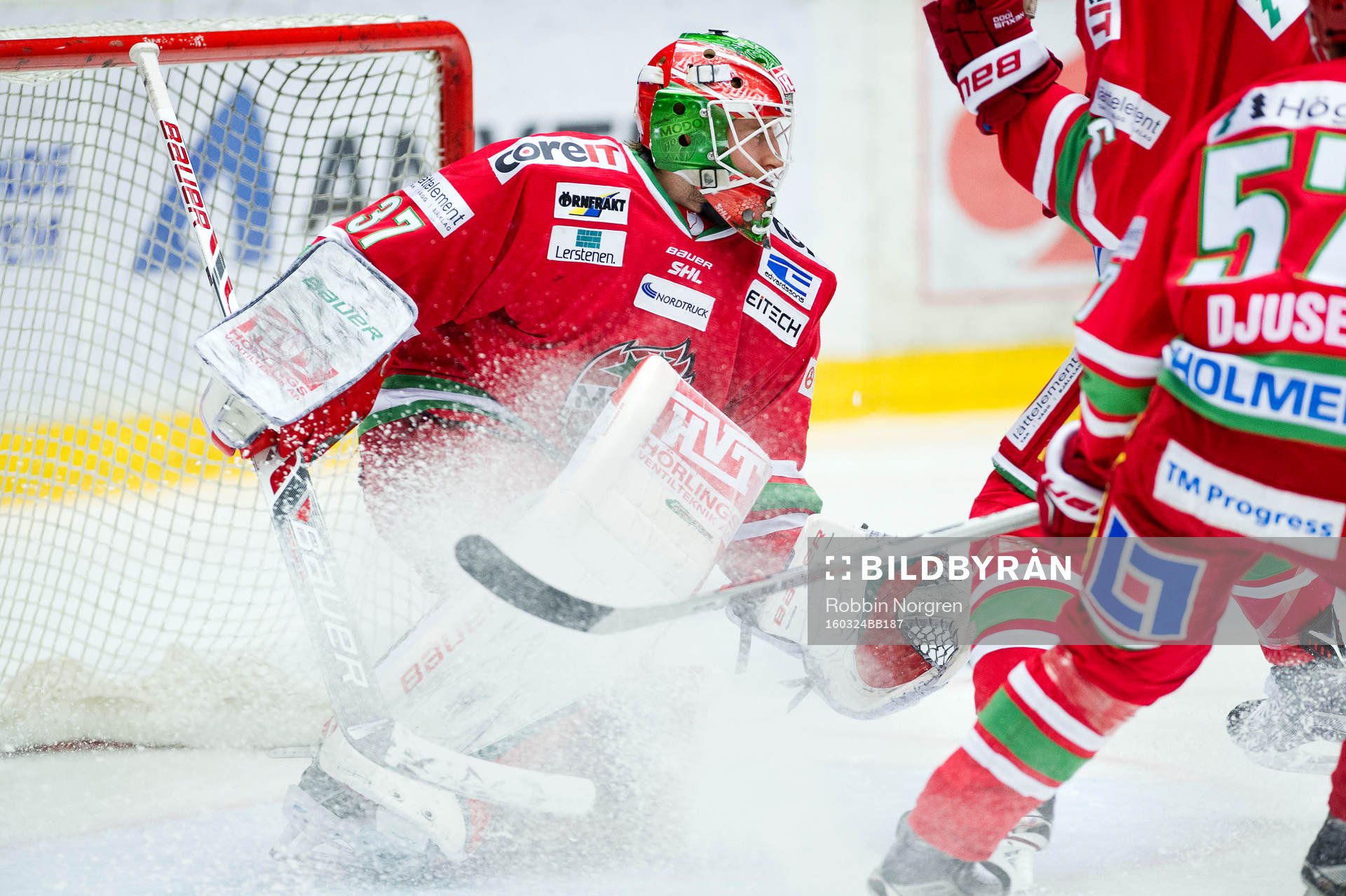 Modos målvakt Adam Reideborn