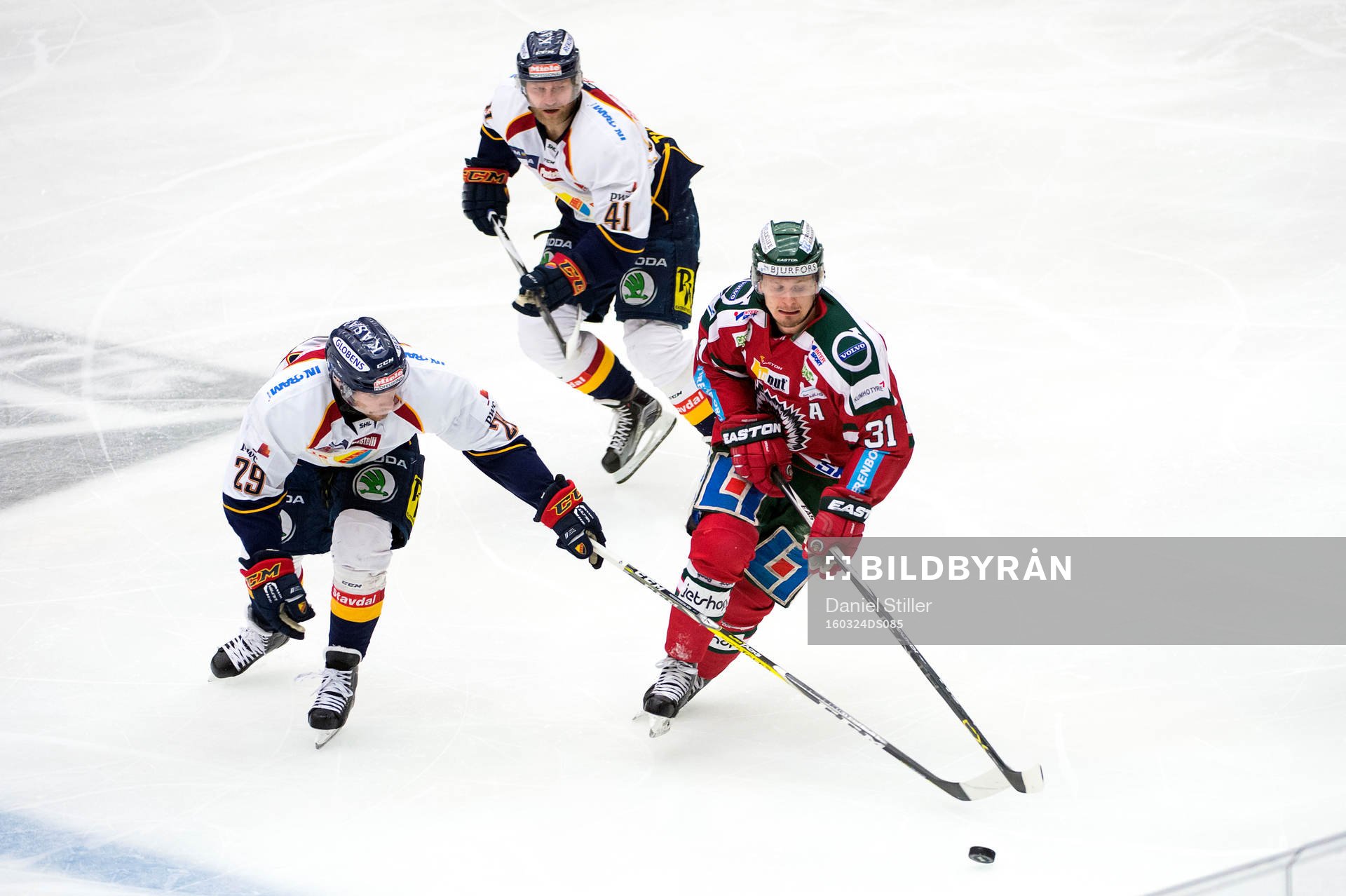 Djurgårdens Matt Anderson och Frölundas Nicklas Lasu