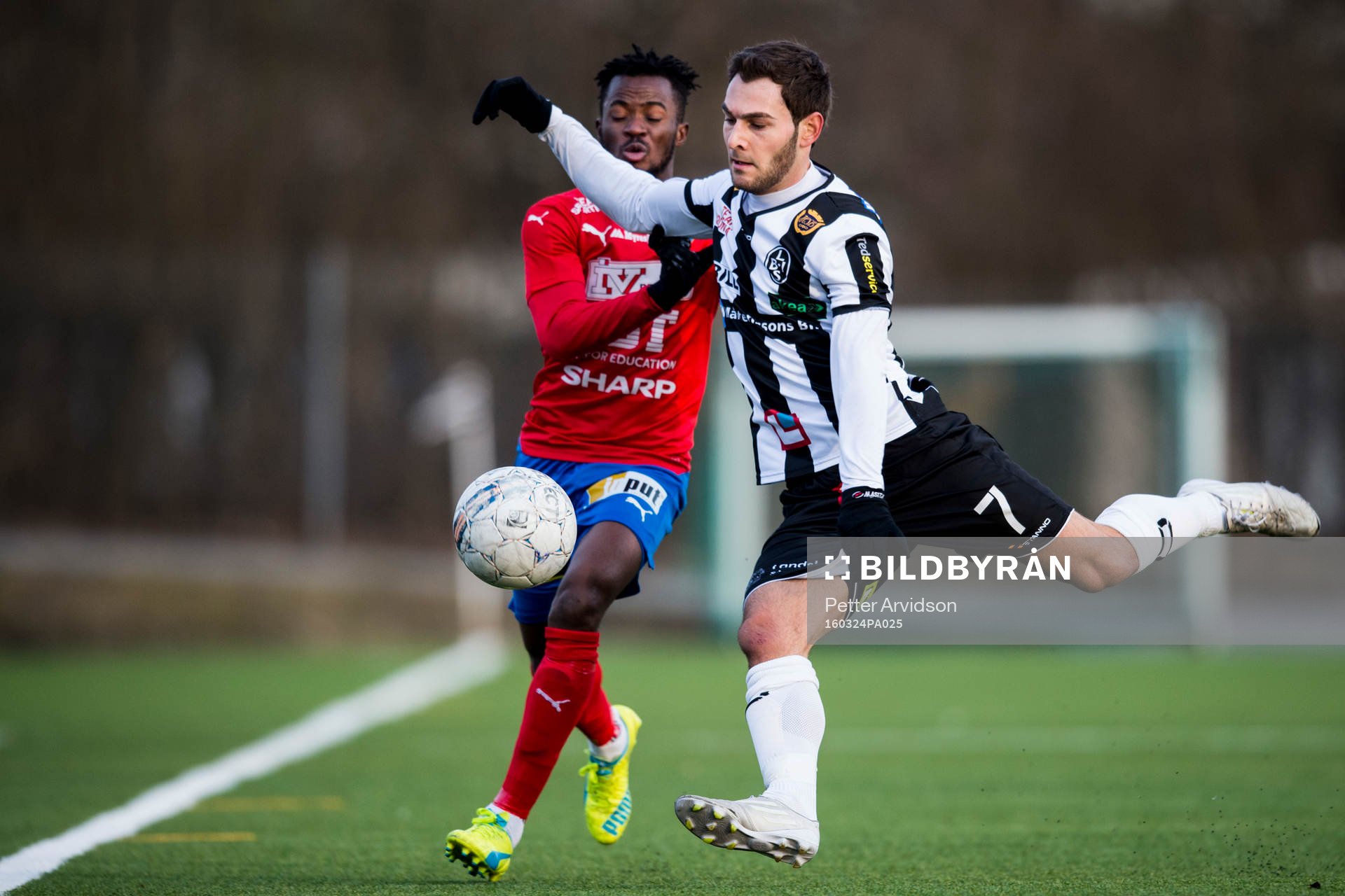 Landskronas Alexander Tkacz och Östers Richard Donkor