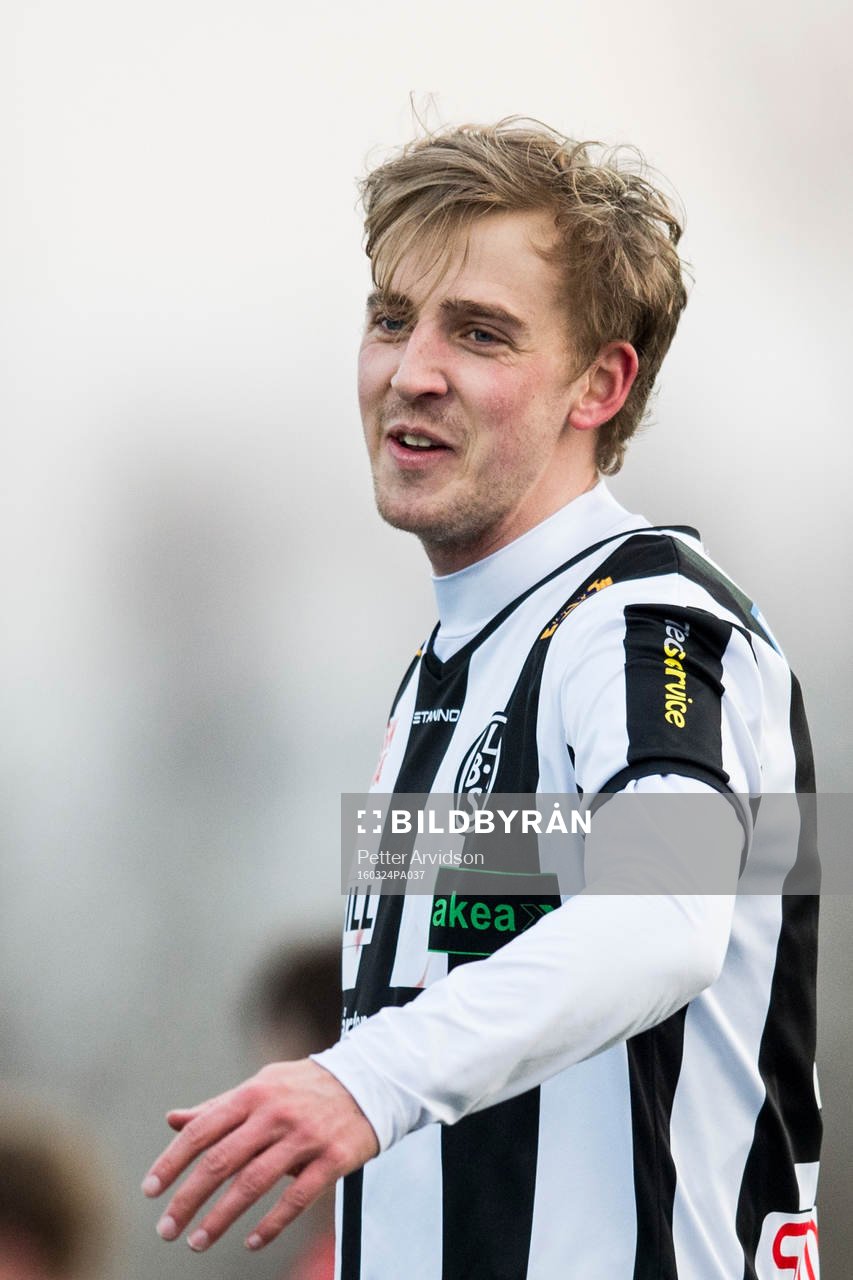 Landskronas Viktor Svensson jublar