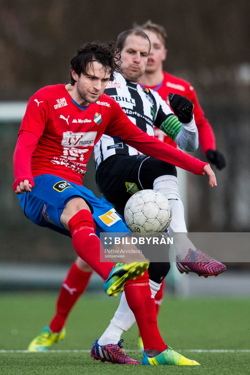 Östers Mehmed Hafizovic och Landskronas Mikael Dahlgren