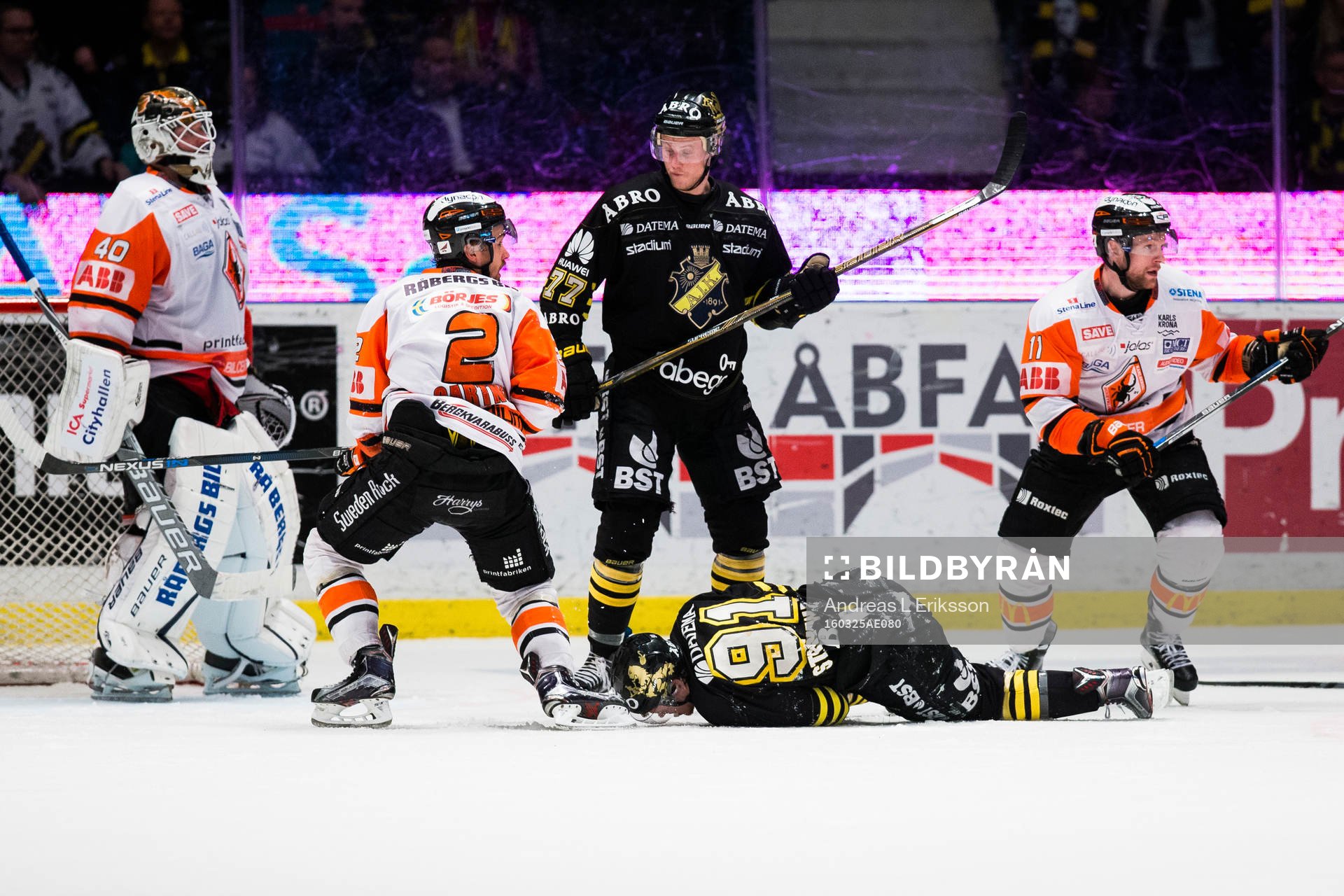 s Malte Strömwall ligger ner