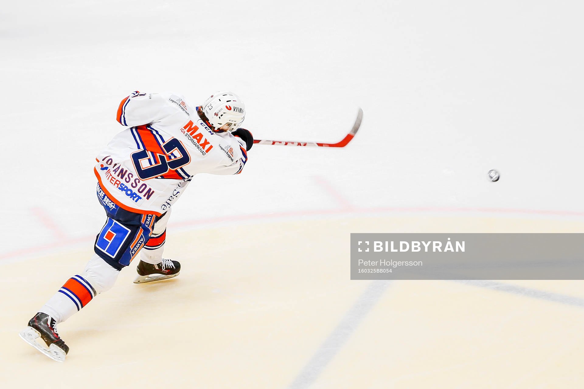 Växjös Adam Byström Johansson gör 0-1