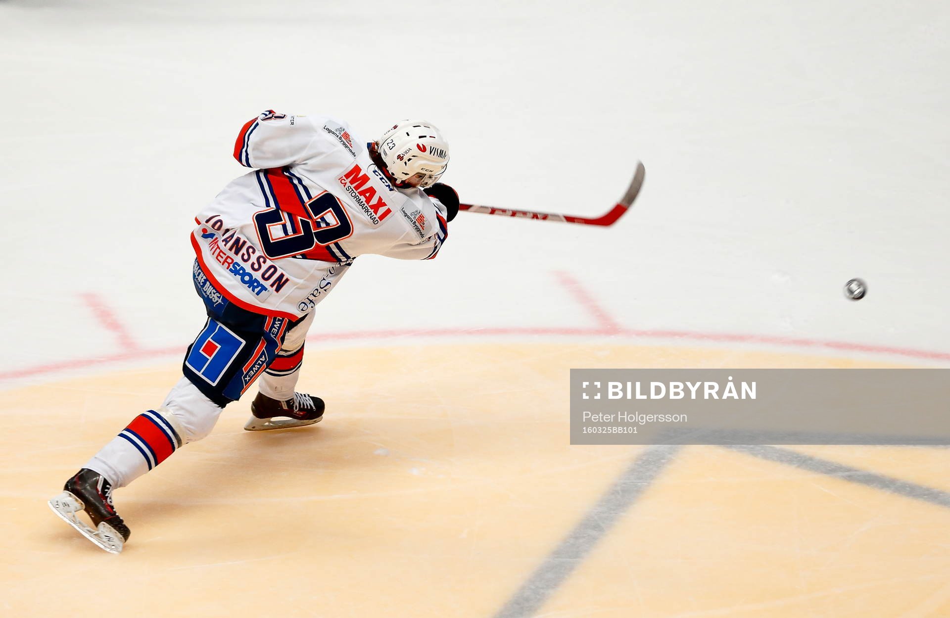 Växjös Adam Byström Johansson gör mål 0-1