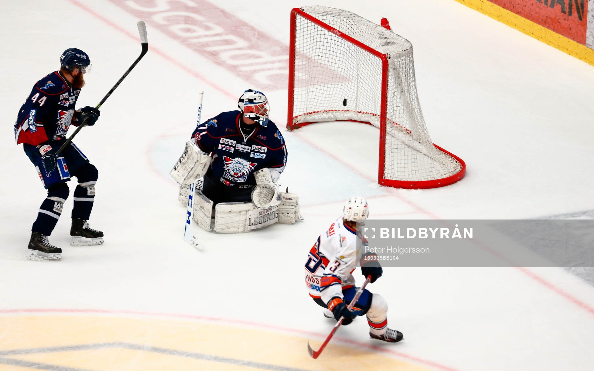 Växjös Adam Byström Johansson gör mål 0-1 förbi