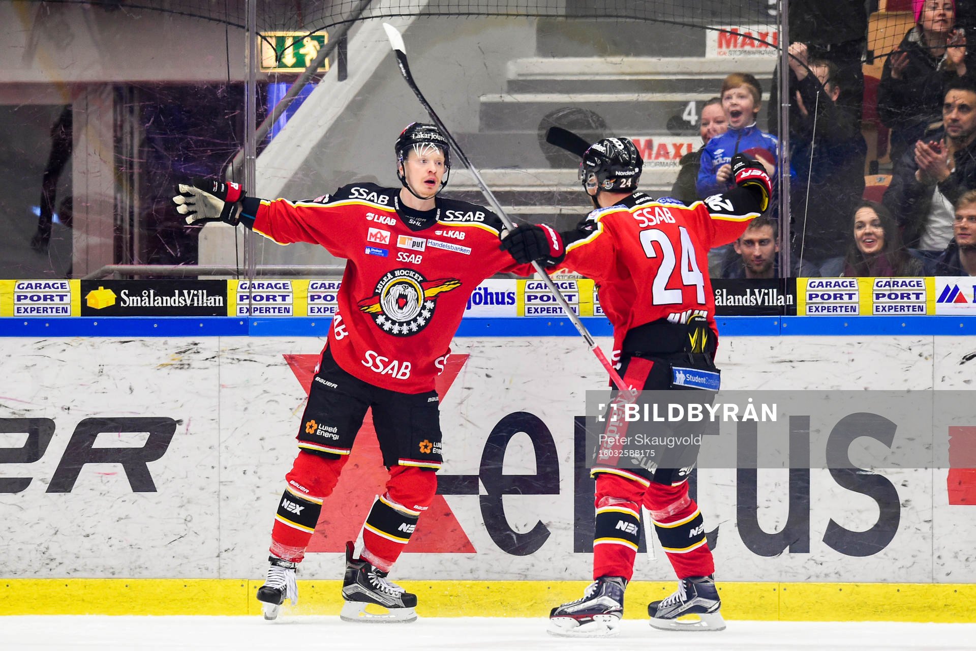 Luleås Lennart Petrell och Johan Harju jublar