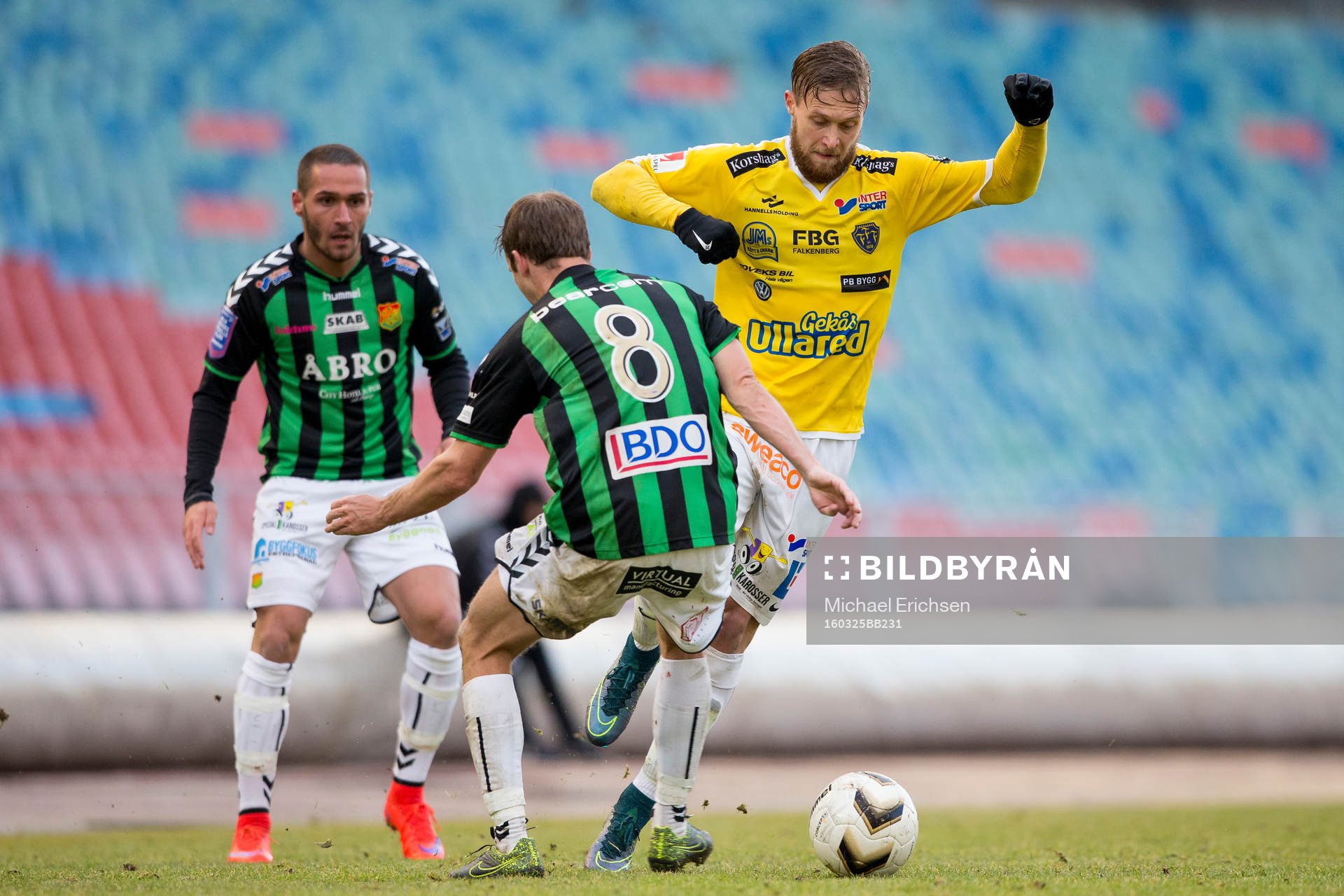 Falkenbergs Akseli Pelvas tar sig förbi GAIS Craig