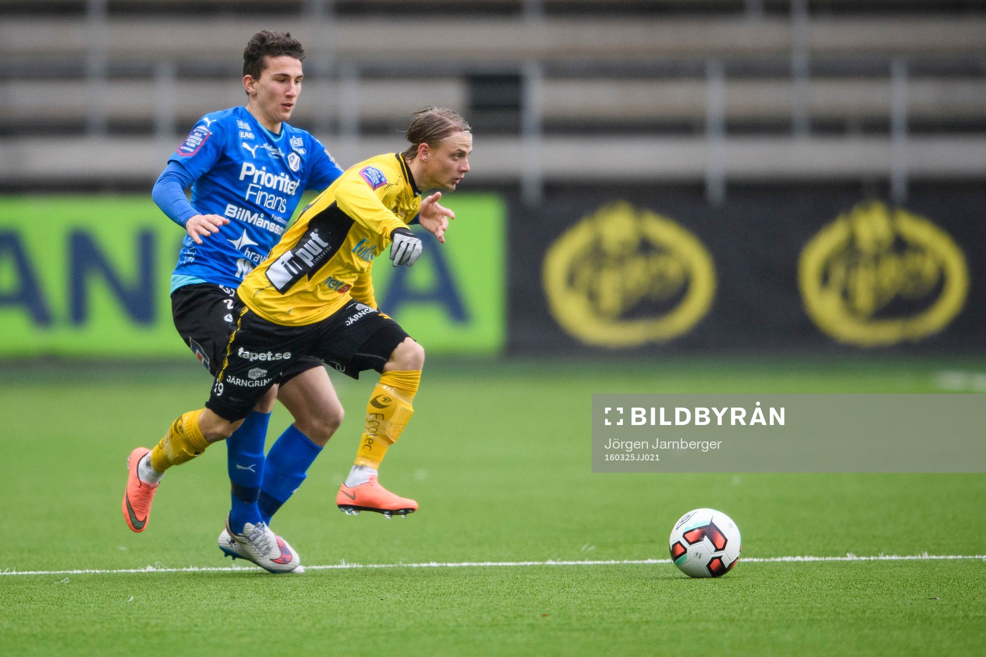 Elfsborgs Simon Hedlund och Halmstads Adnan Kojic
