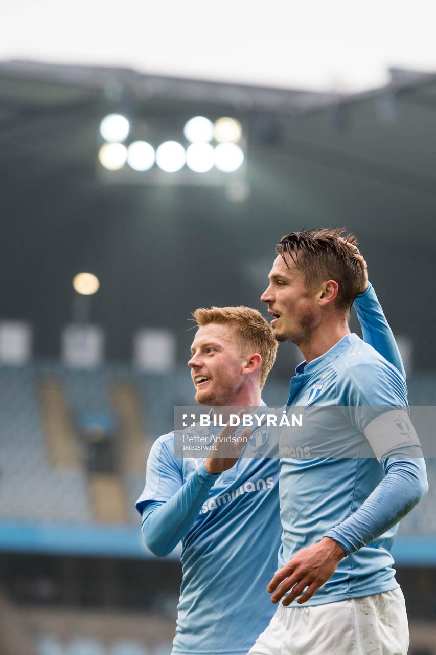 Malmö FFs Markus Rosenberg jublar ihop med Anders
