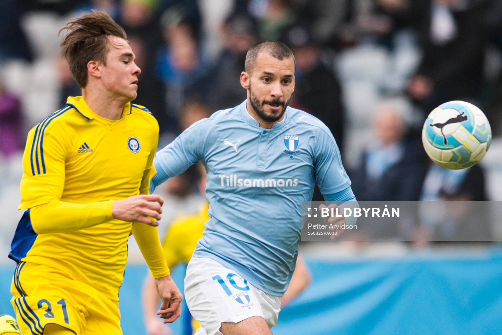 Helsingfors Leo Väisänen och Malmö FFs Guillermo Molins