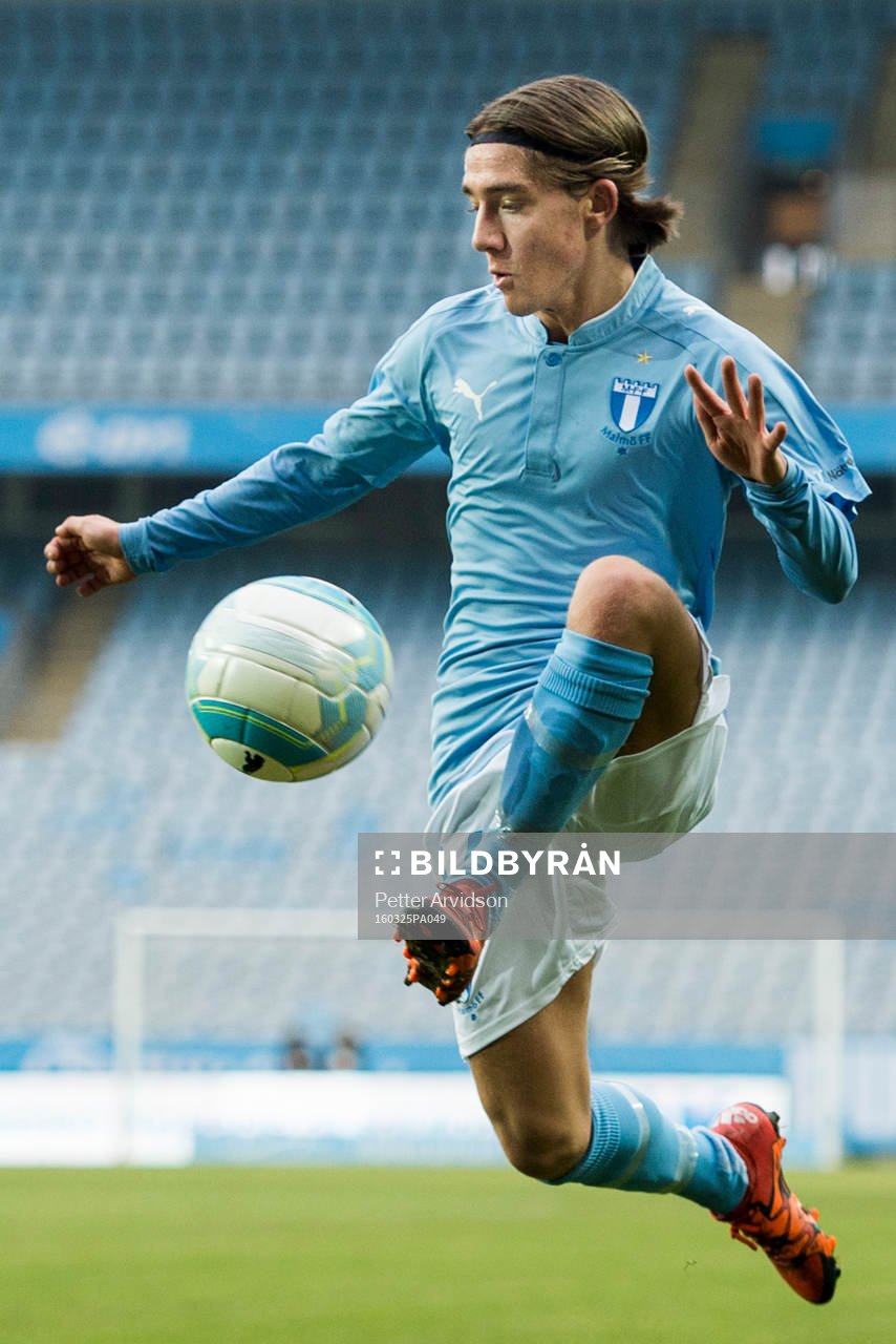 Malmö FFs Anton Kralj under en träningsmatch i fotboll mellan Malmö FF och Helsingfors den 25 mars 2016 i Malmö.