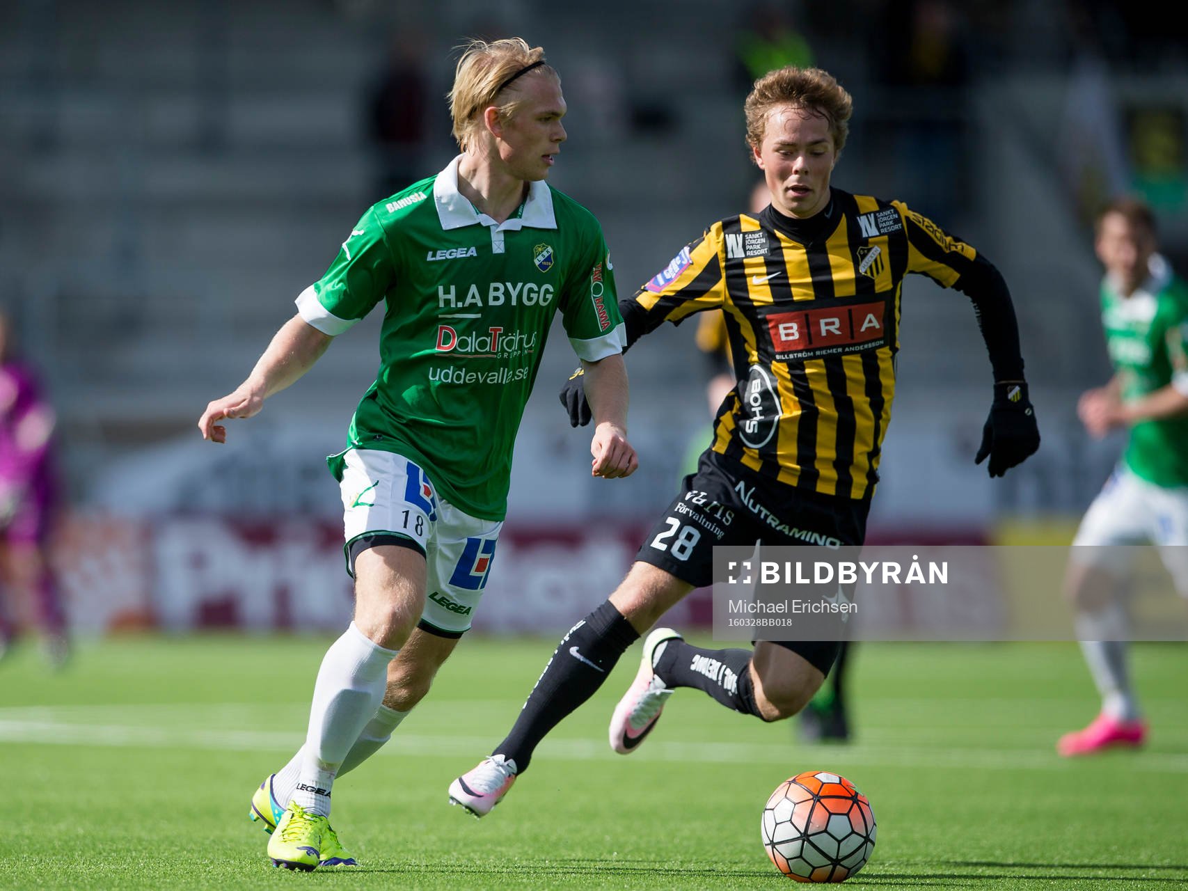 Ljungskiles Linus Tornblad före Häckens Adam Andersson