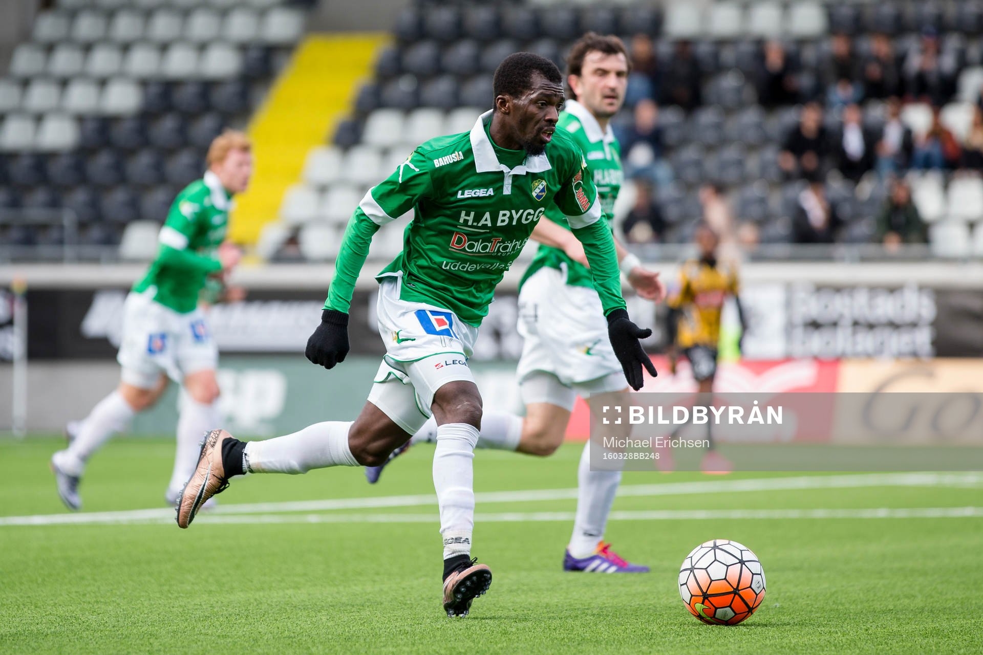 Ljungskiles Yussif Chibsah under en träningsmatch i fotboll mellan Häcken och Ljungskile den 28 mars 2016 i Göteborg.