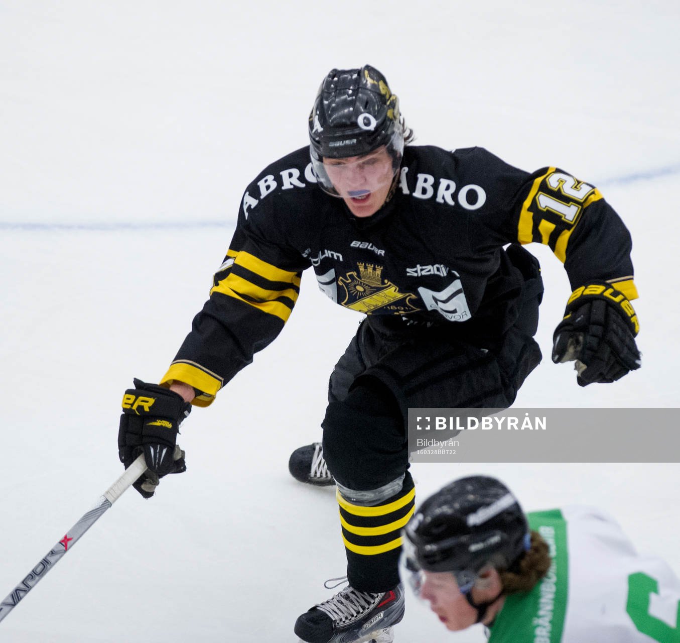 s Max Lindholm