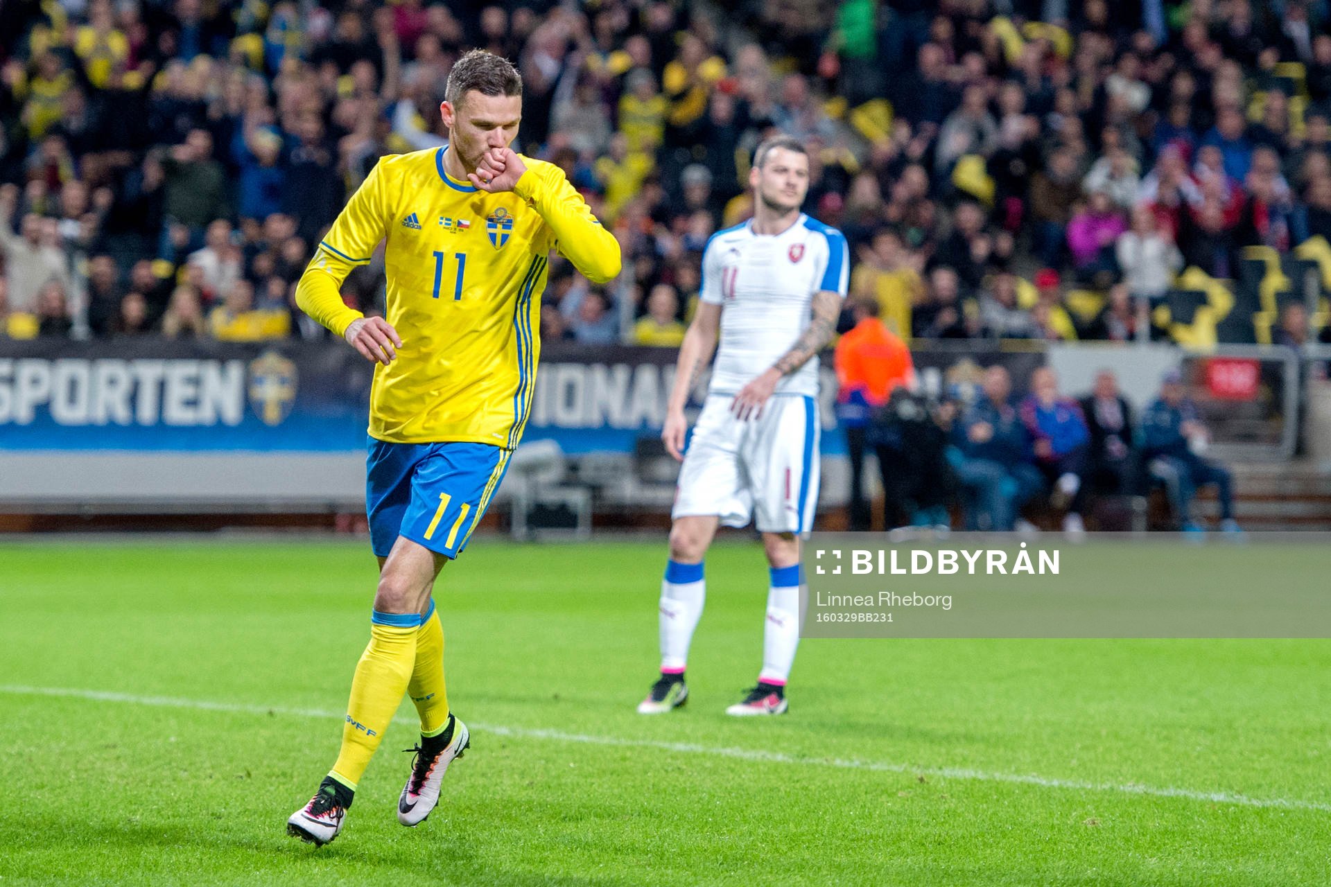 Sveriges Marcus Berg jublar