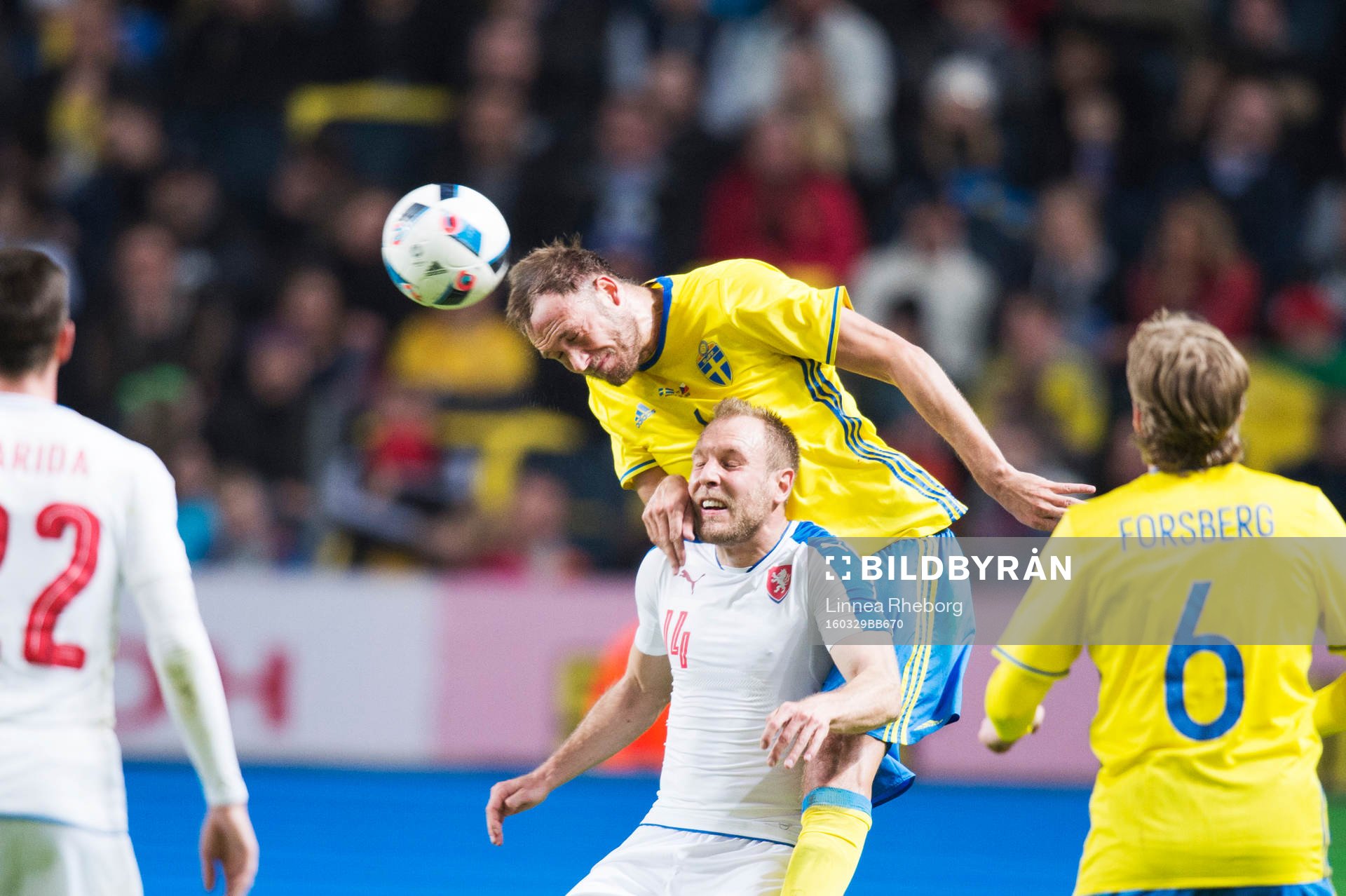 Sveriges Andreas Granqvist i nickduell med Tjeckien Daniel