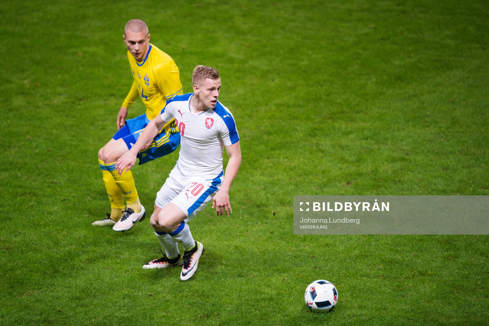 Sveriges Victor Nilsson Lindelöfoch Tjeckien  Matej Vydra