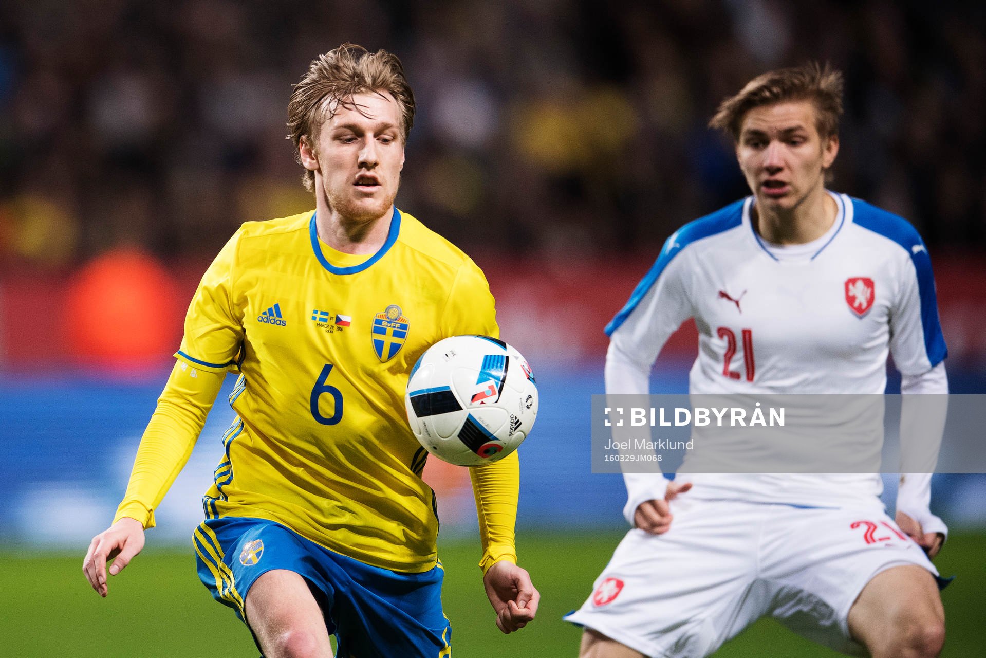 Sveriges Emil Forsberg och Tjeckiens Martin Frydek