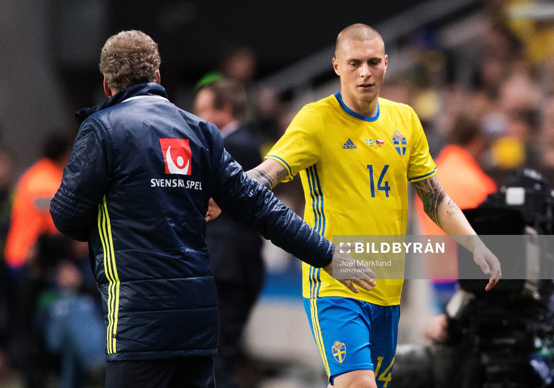 Sveriges förbundskapten Erik Hamrén och Victor Nilsson