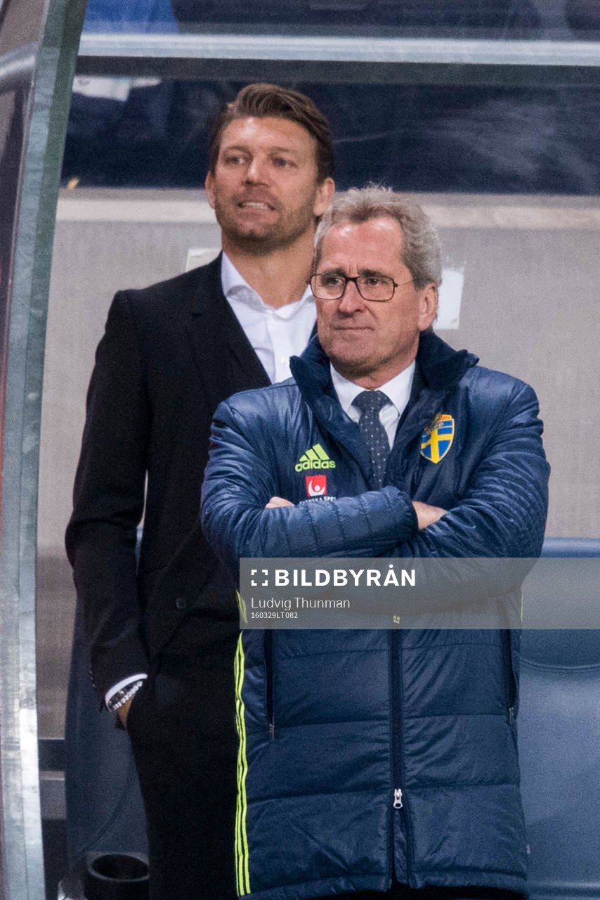 Sveriges players manager Marcus Allbäck och