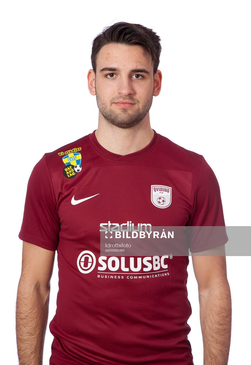 Oliver Stanisic poserar för ett porträtt den 29 mars 2016 i Göteborg.