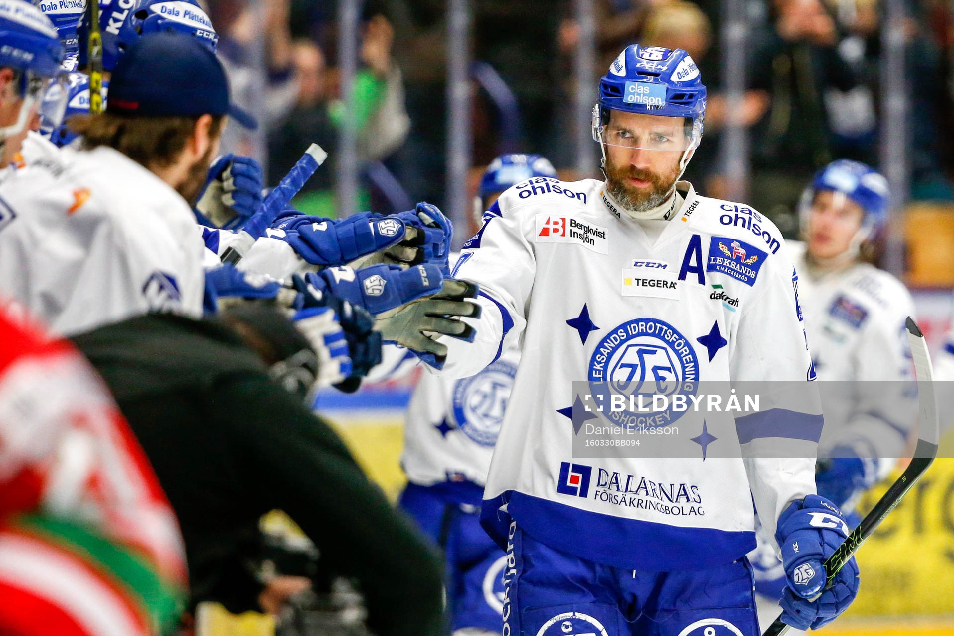 Leksands Tommi Paakkolanvaara jublar