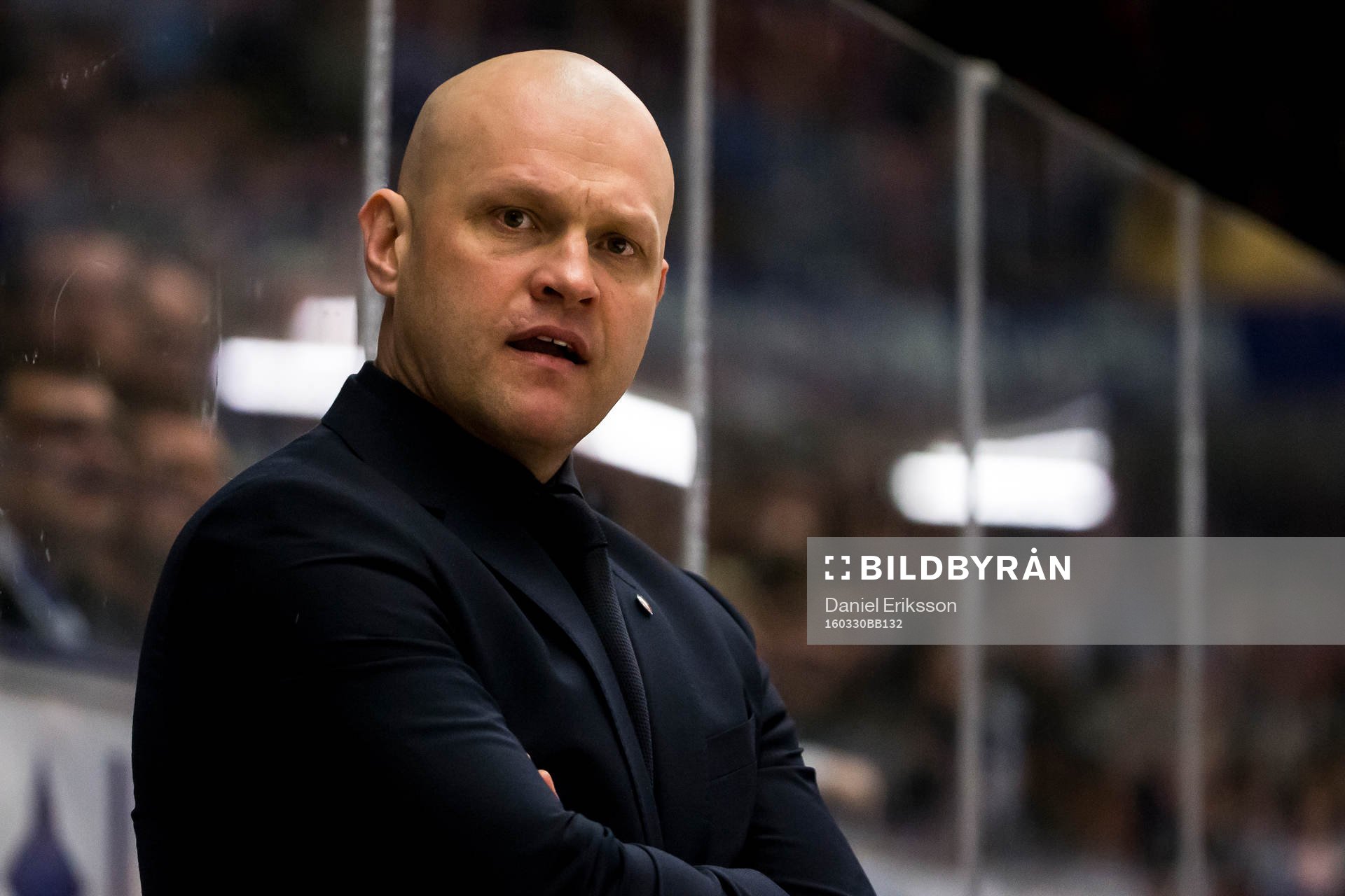 Modos tränare Andreas Johansson  i ishockeymatchen i