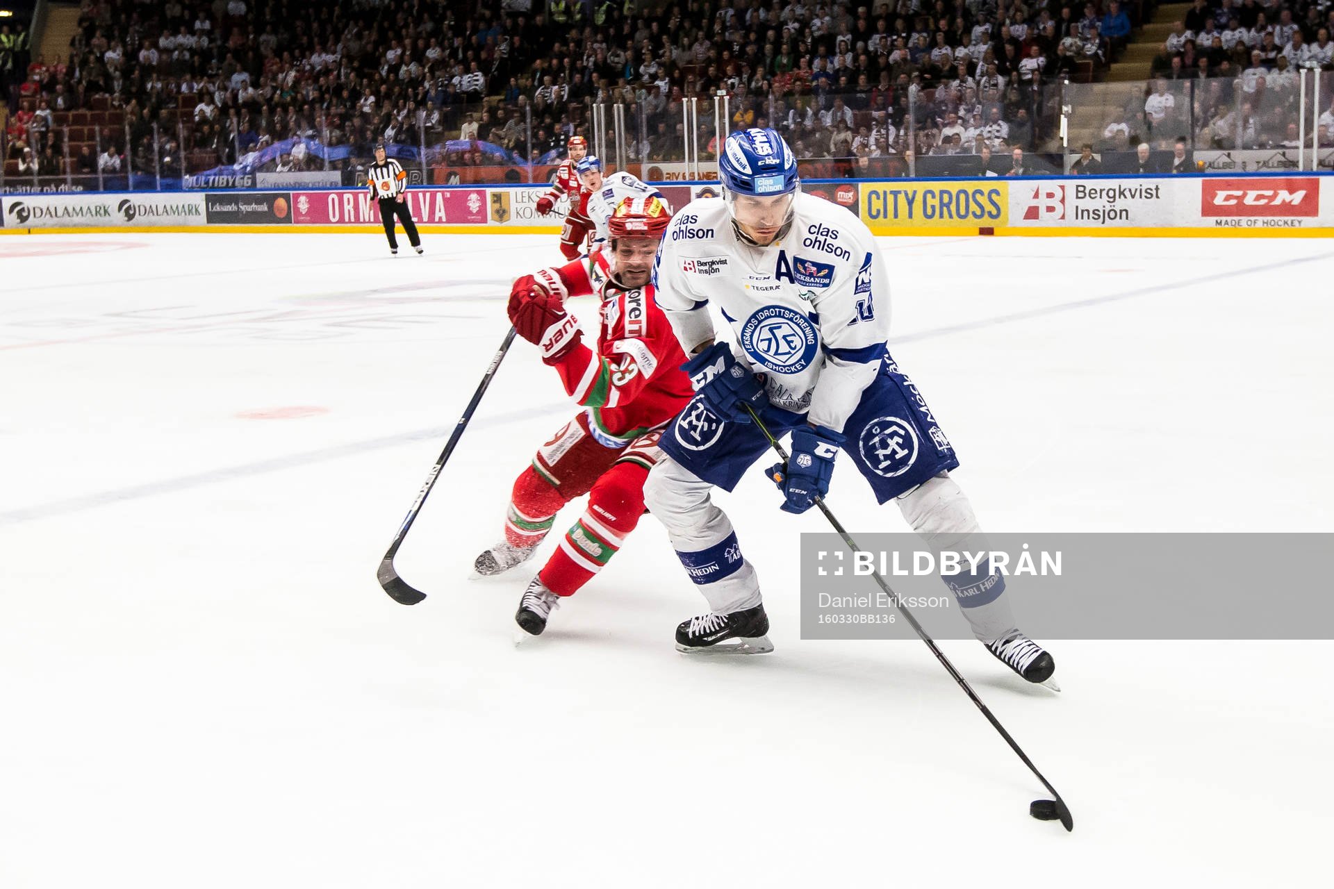 Leksands Jon Knuts Modos Byron Ritchie  i ishockeymatchen i
