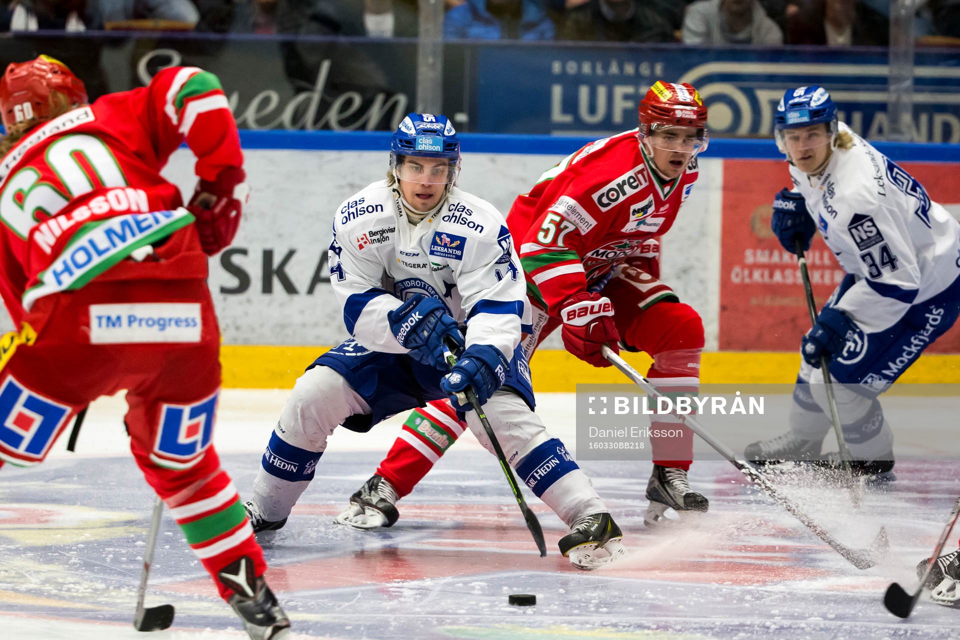 Leksands Oskar Lang jagas av Modos Emil Djuse Leksands Isac