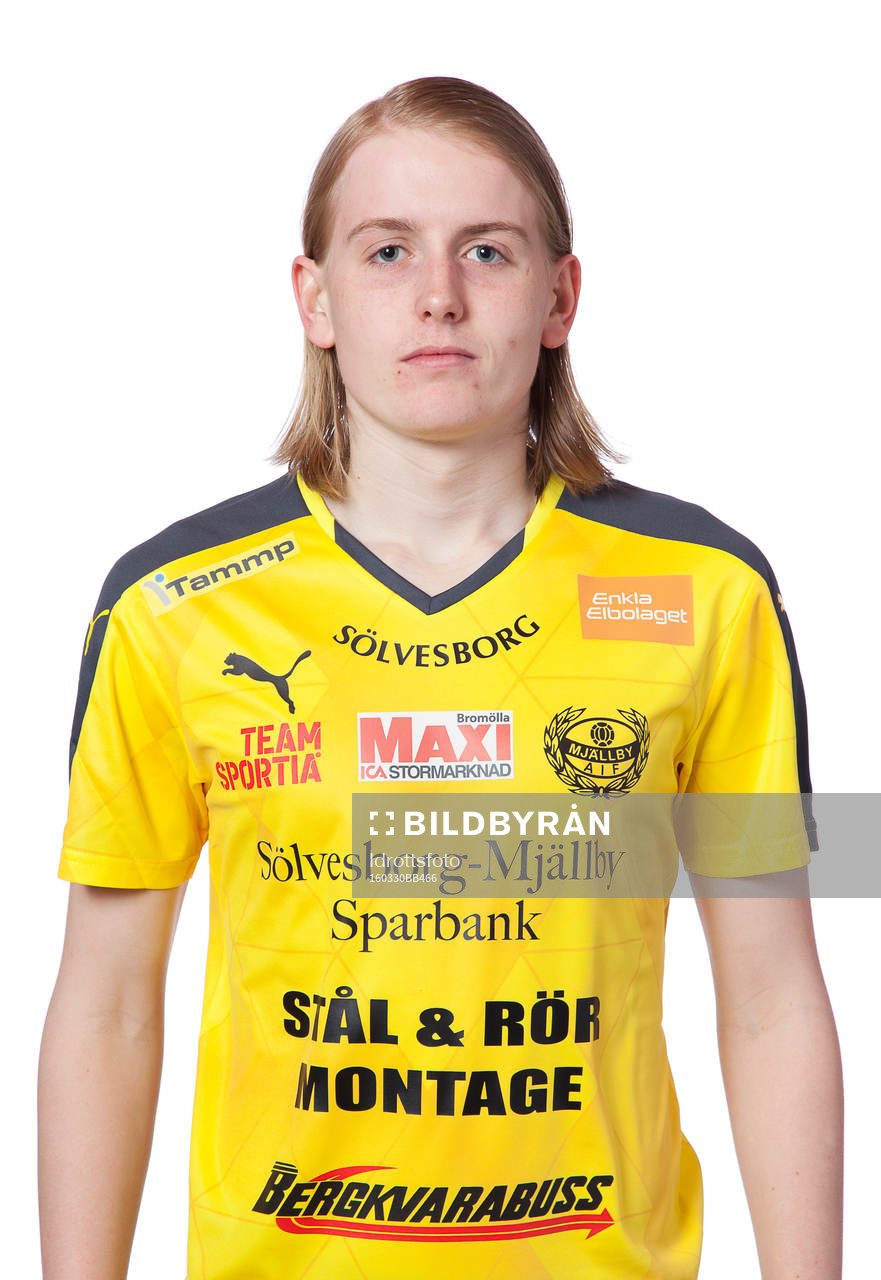 Rasmus Persson poserar för ett porträtt den 30 mars 2016 i Hällevik.