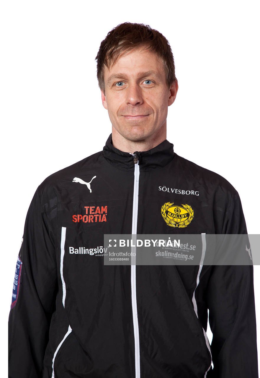 Mattias Asper poserar för ett porträtt den 30 mars 2016 i Hällevik.