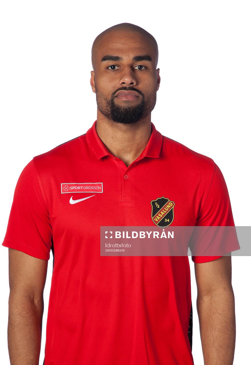 Patrick Amoah poserar för ett porträtt den 31 mars 2016 i Vasalund.