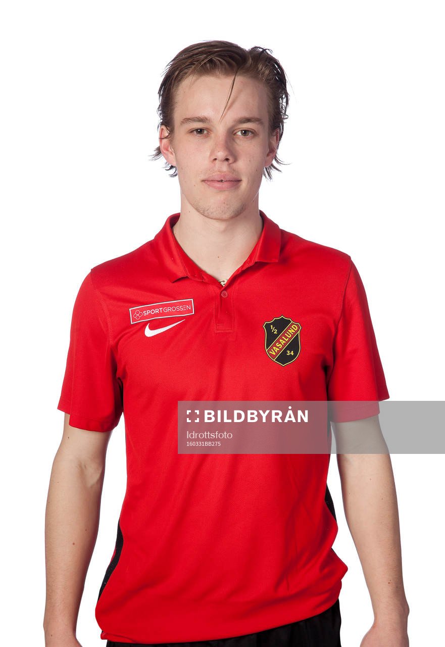 Max Whitman poserar för ett porträtt den 31 mars 2016 i Vasalund.