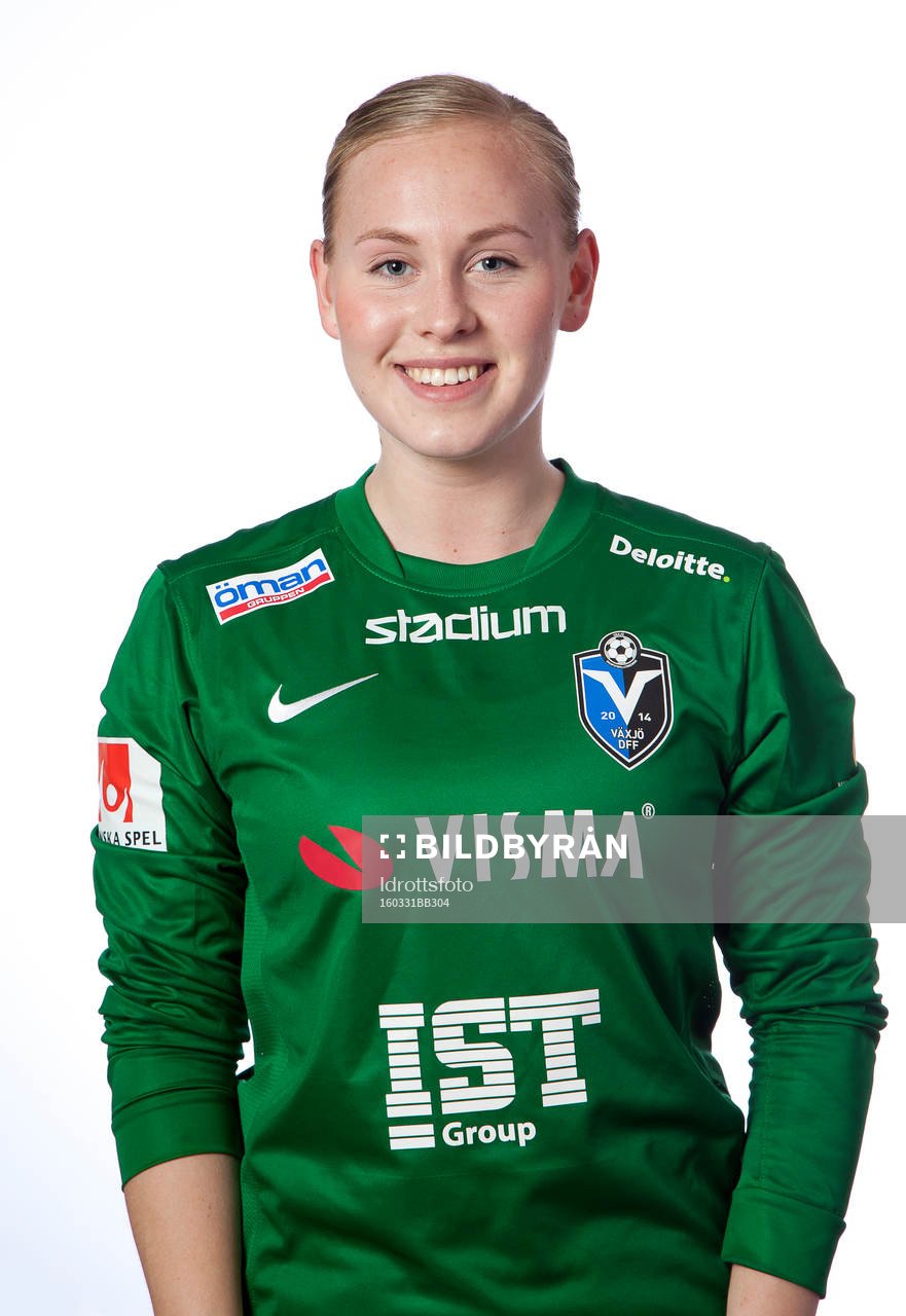 Målvakt Elvira Jönsson poserar för ett porträtt den 31 mars 2016 i Växjö.