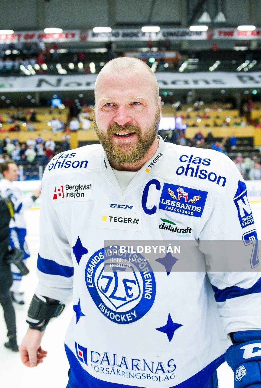 Leksands Jonas Frögren  jublar