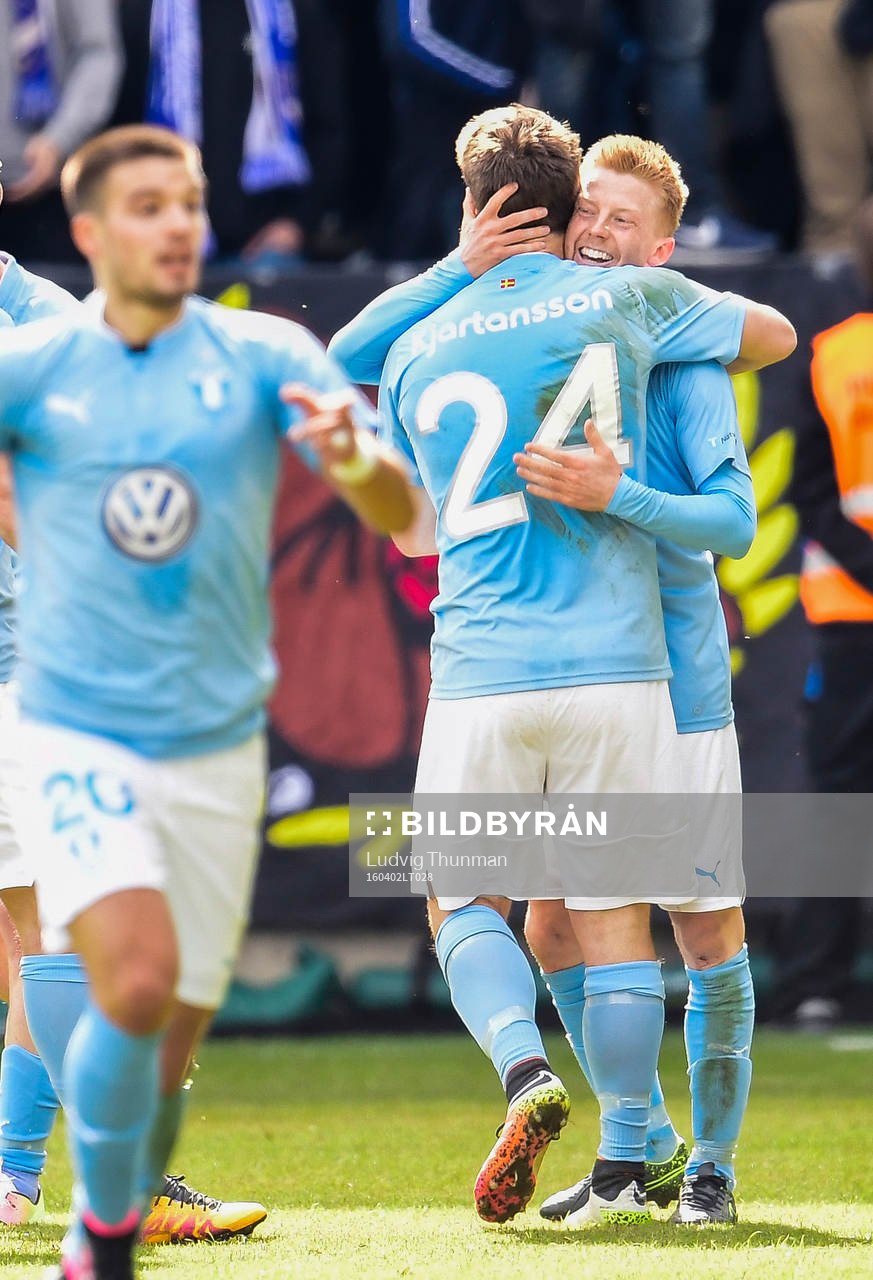 Malmö FFs  Vidar Örn Kjartansson och  Christiansen jublar