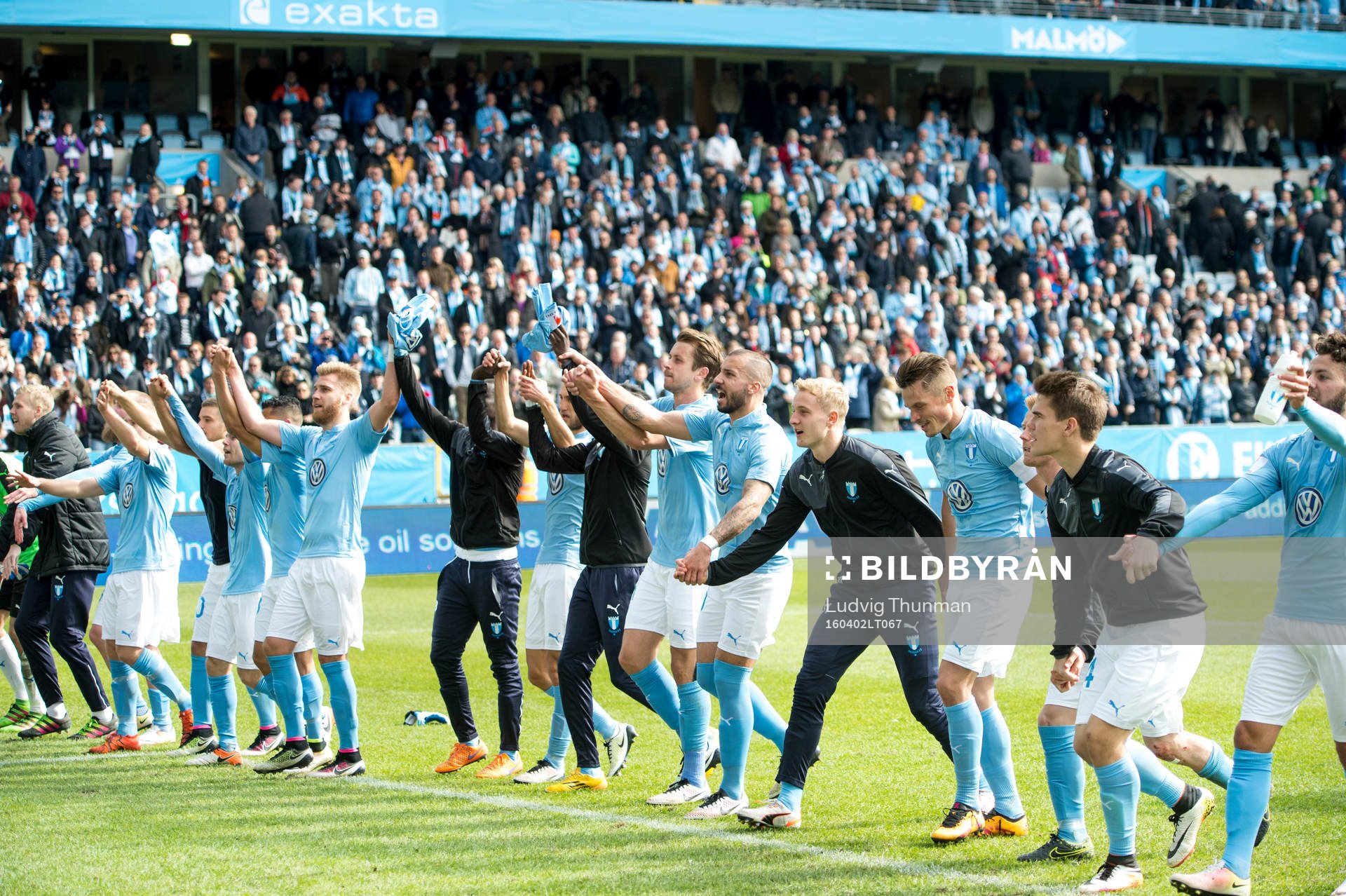 Malmö FFs spelare tackar publiken