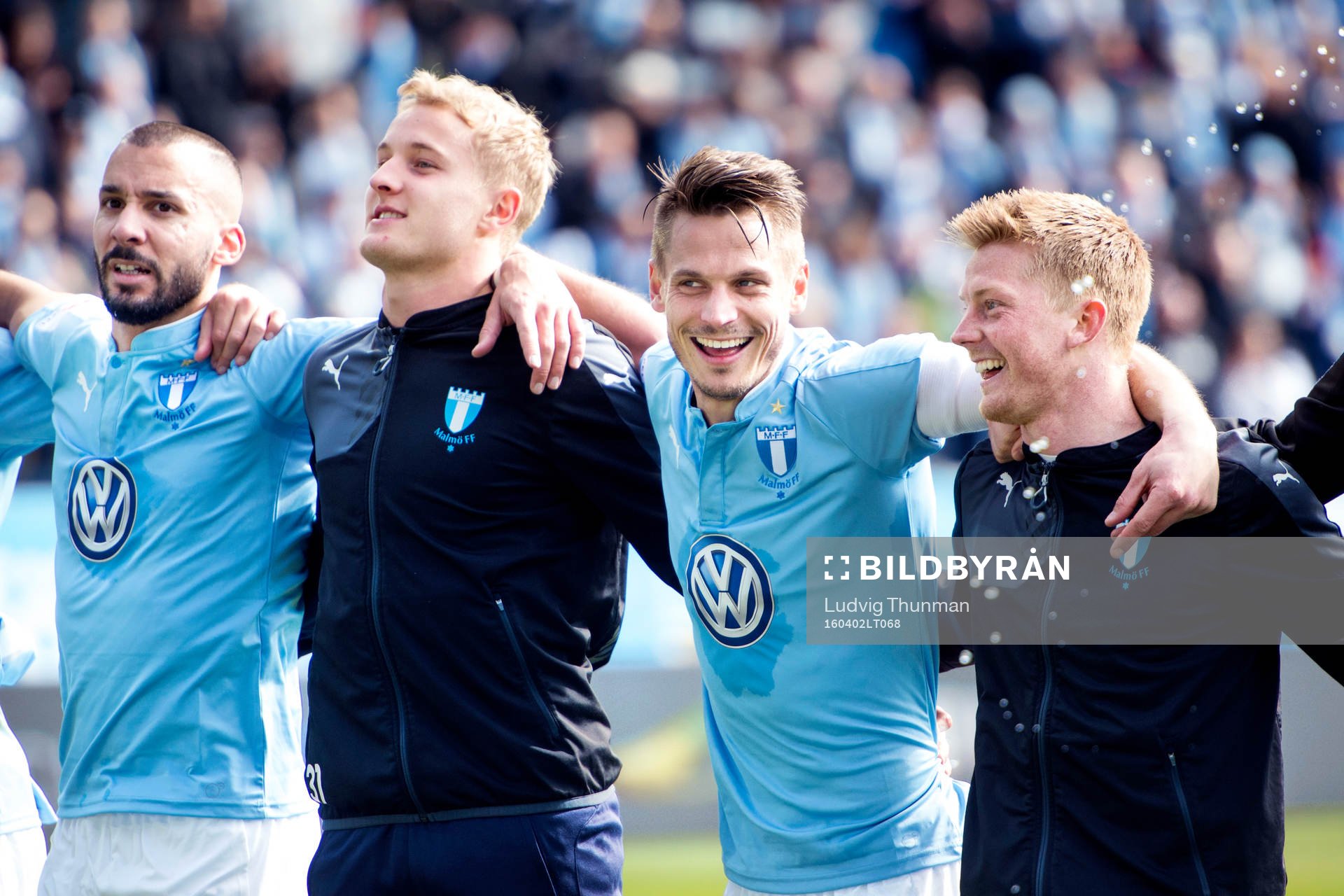 Malmö FFs Guillermo Molins, Franz Brorsson, Markus Rosenberg och Anders Christiansen tackar publiken efter fotbollsmatchen i Allsvenskan mellan Malmö FF och Norrköping den 2 april 2016 i Malmö.