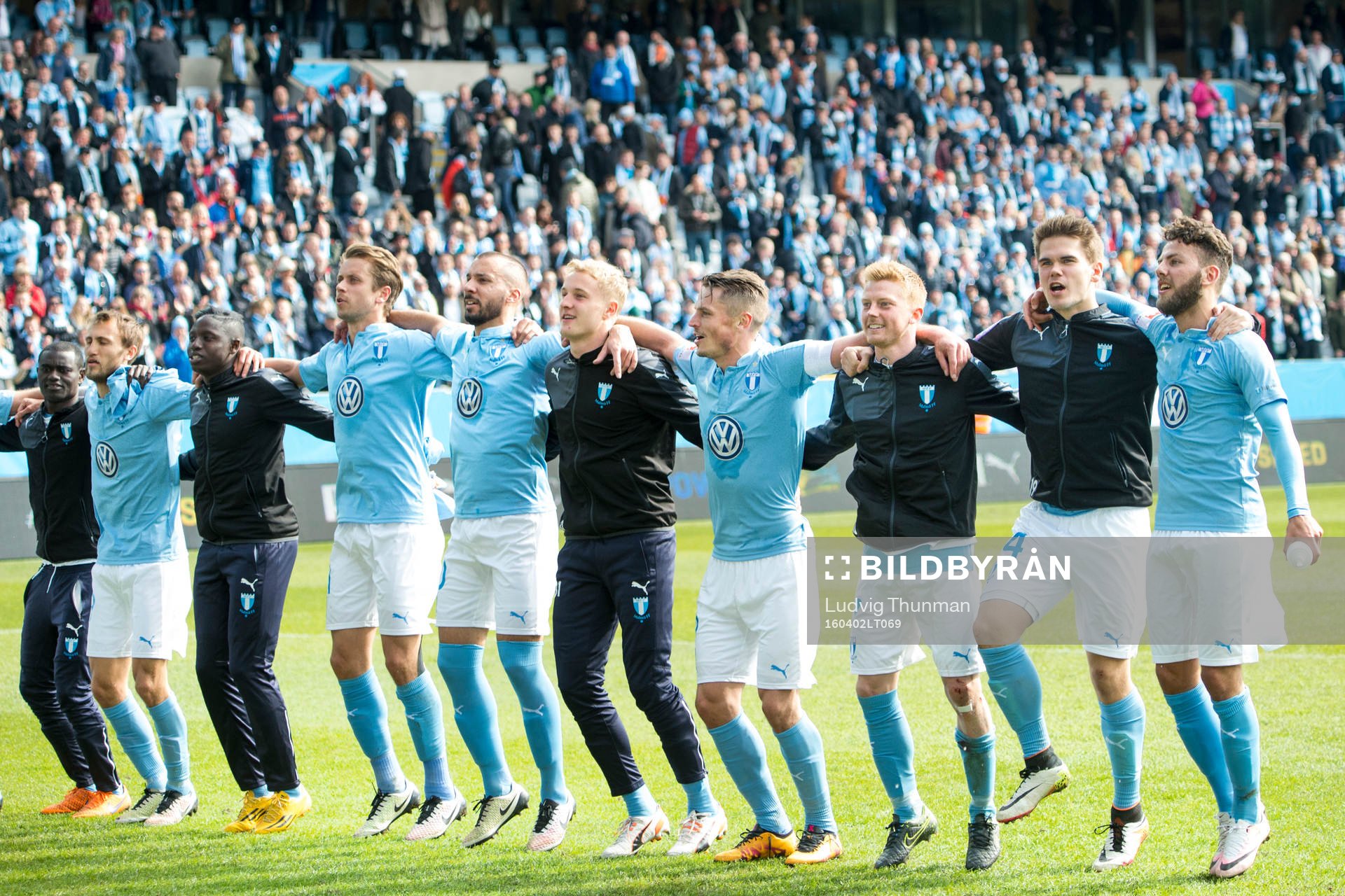 Malmö FFs spelare tackar publiken