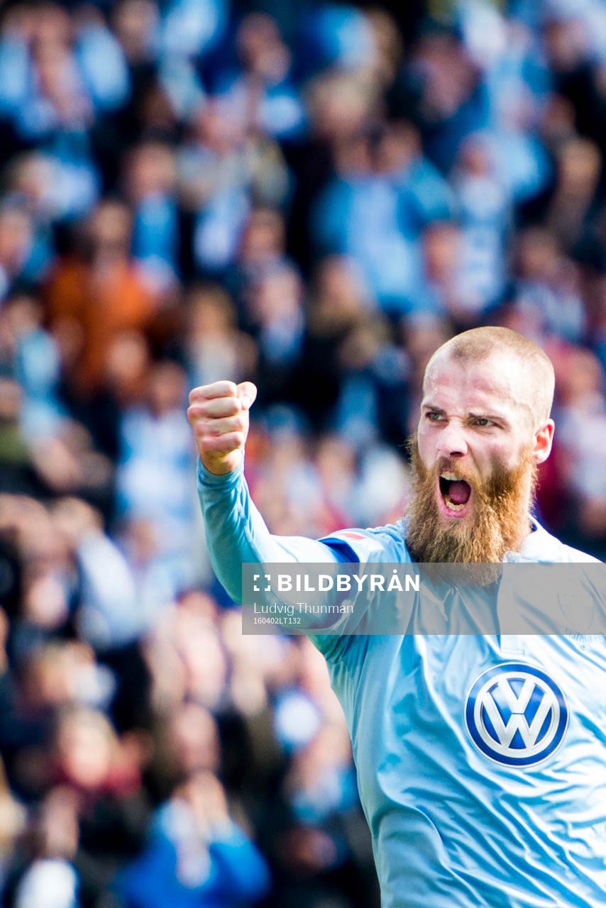 Malmö FFs Jo Inge Berget jublar efter han gjort 2-1 på straff under fotbollsmatchen i Allsvenskan mellan Malmö FF och Norrköping den 2 april 2016 i Malmö.