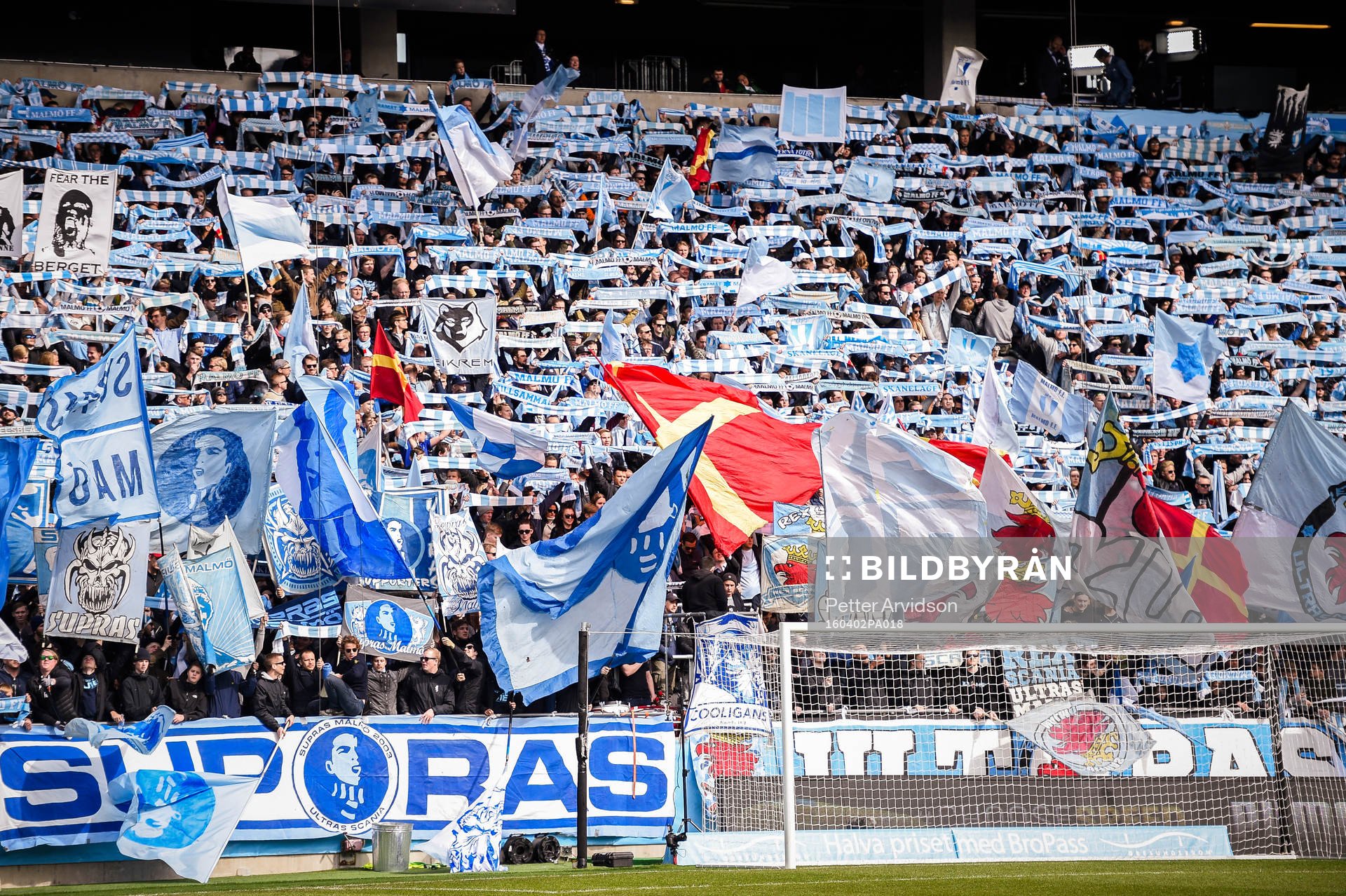 Malmö FFs supportrar före  fotbollsmatchen i Allsvenskan