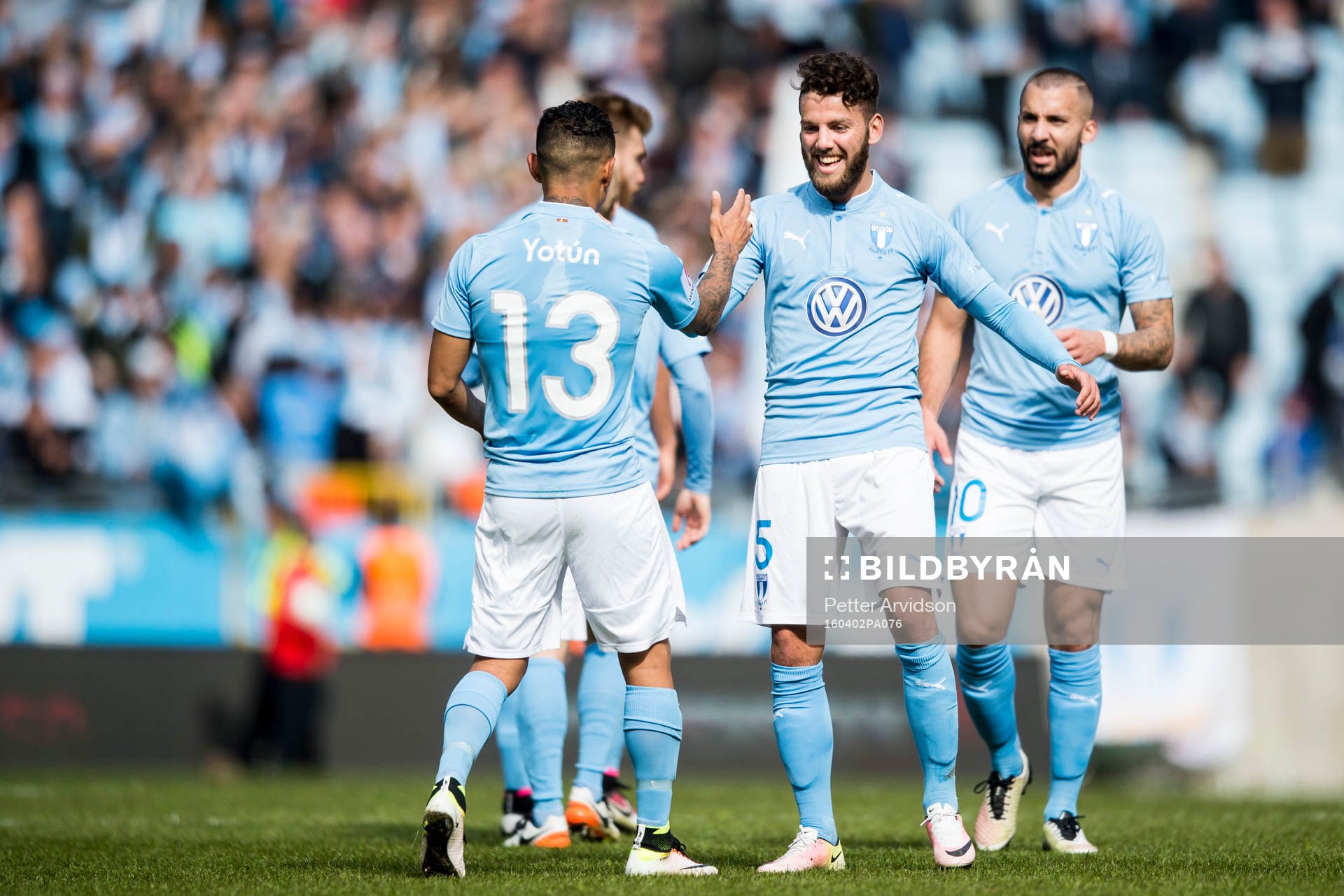 Malmö FFs Erdal Rakip jublar ihop med Yoshimar Yotún