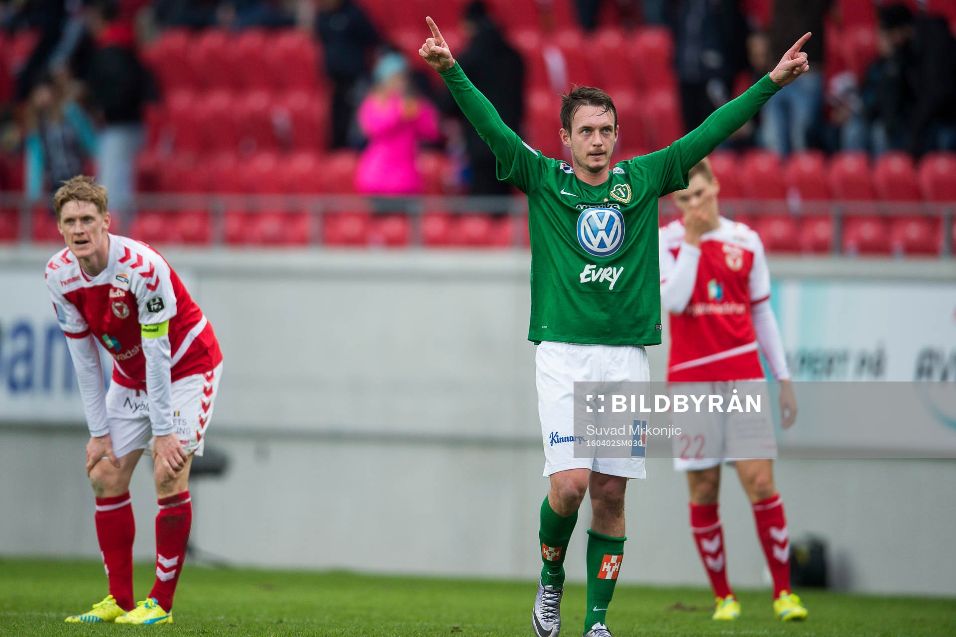 Kalmars Rasmus Elm deppar medan Jönköpings Daryl Smylie