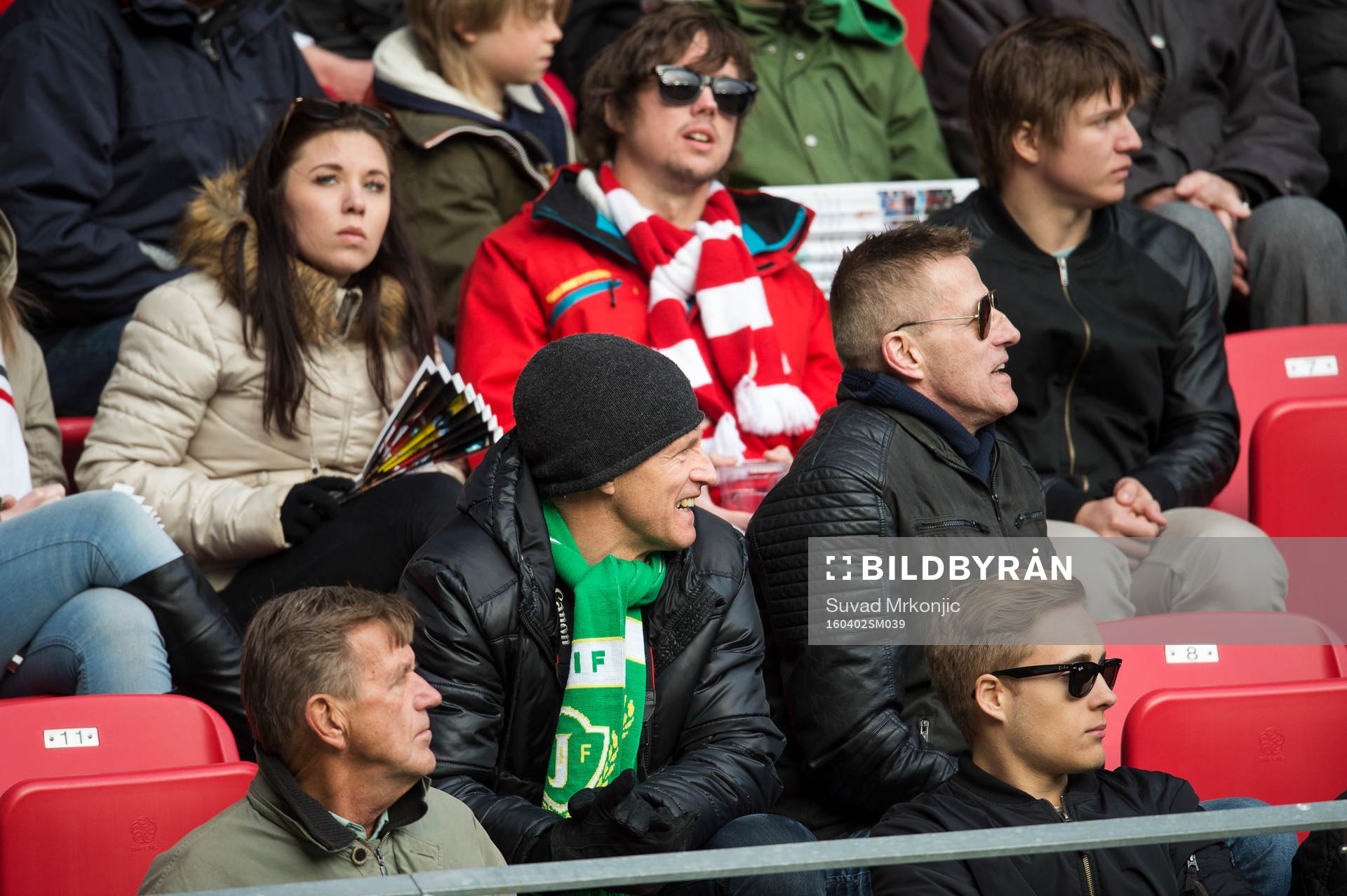 Glada Jönköpingsfans och sammanbitna Kalmarfans