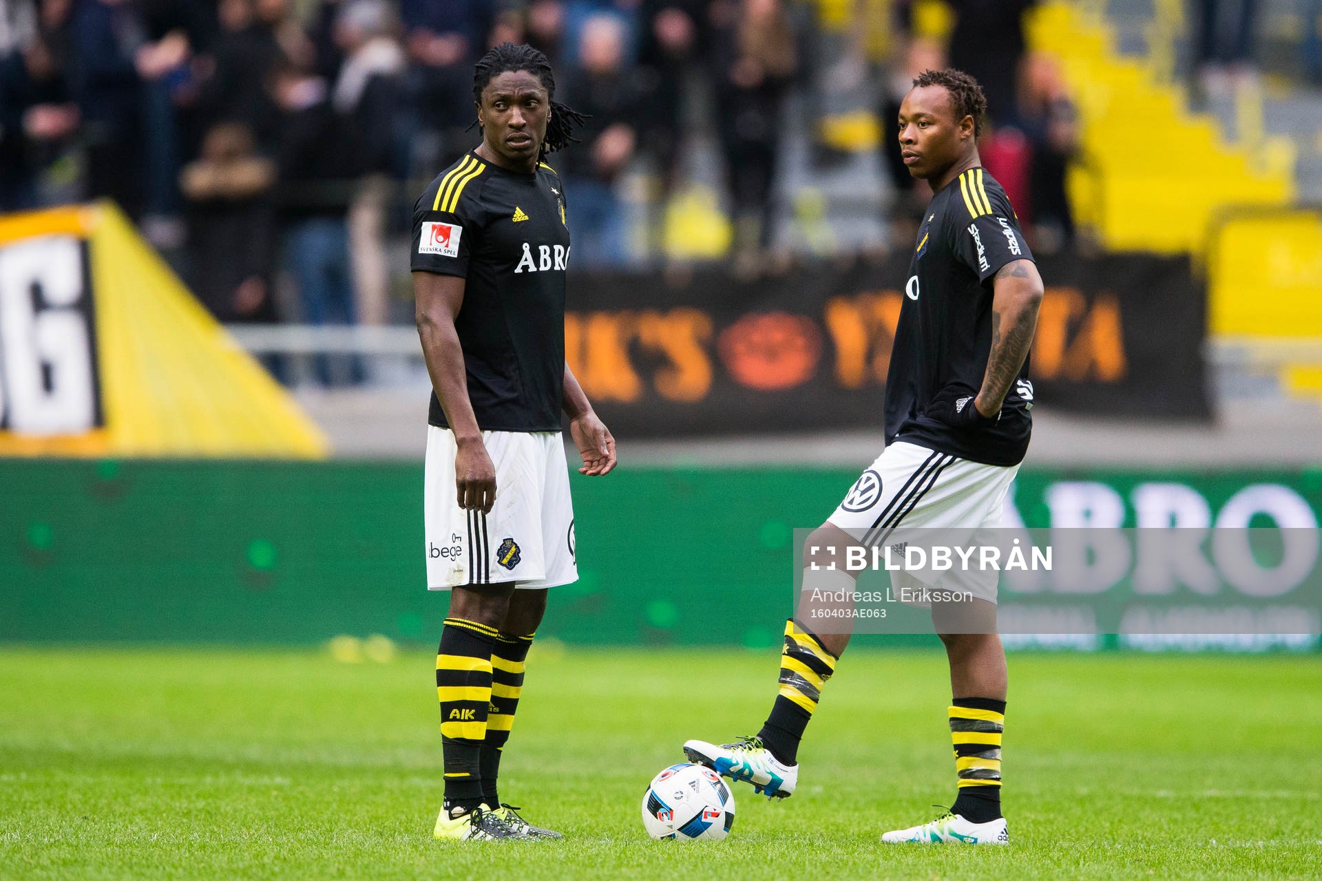 s Dickson Etuhu och Carlos Strandberg