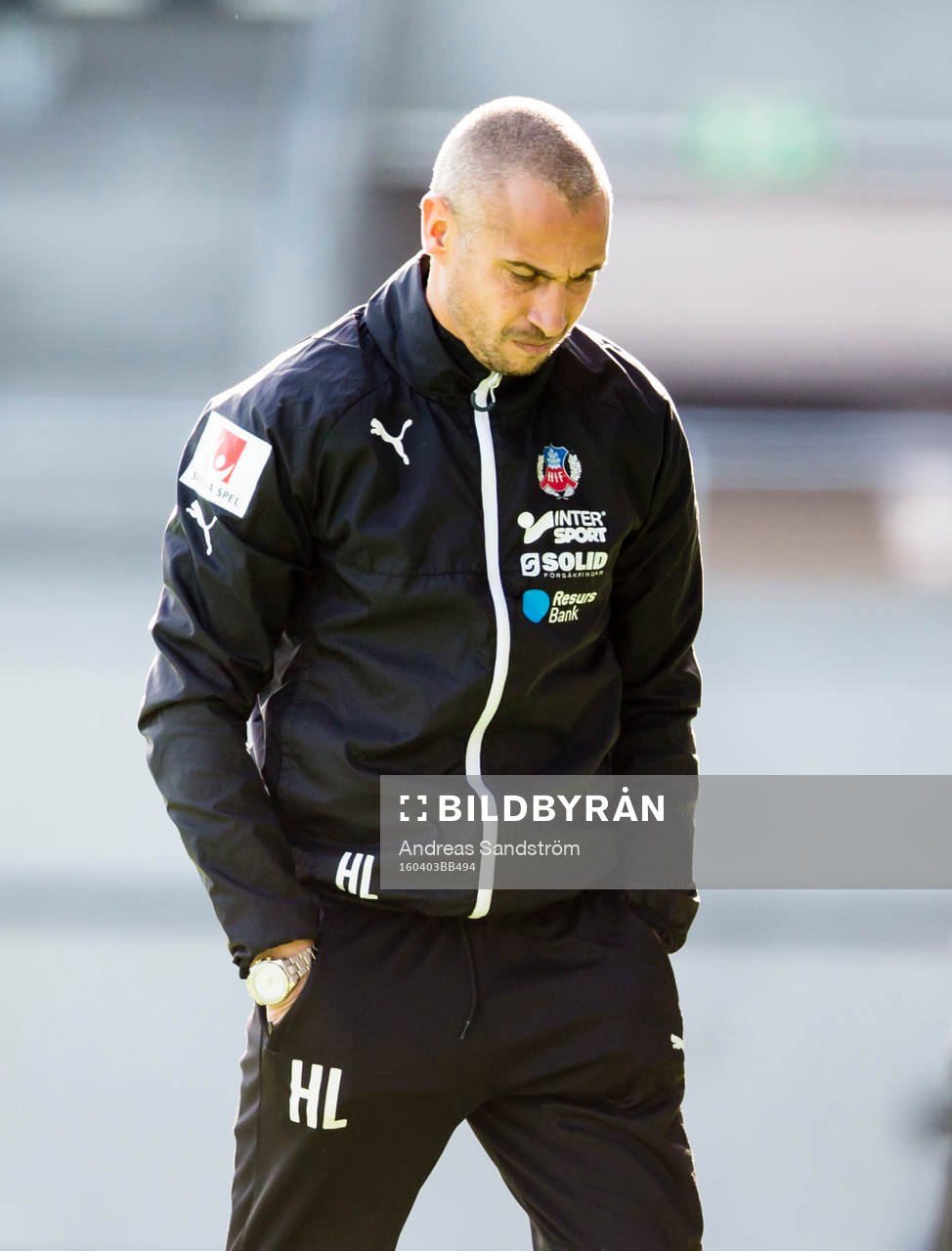 Helsingborgs manager Henrik Larsson ser deppig ut